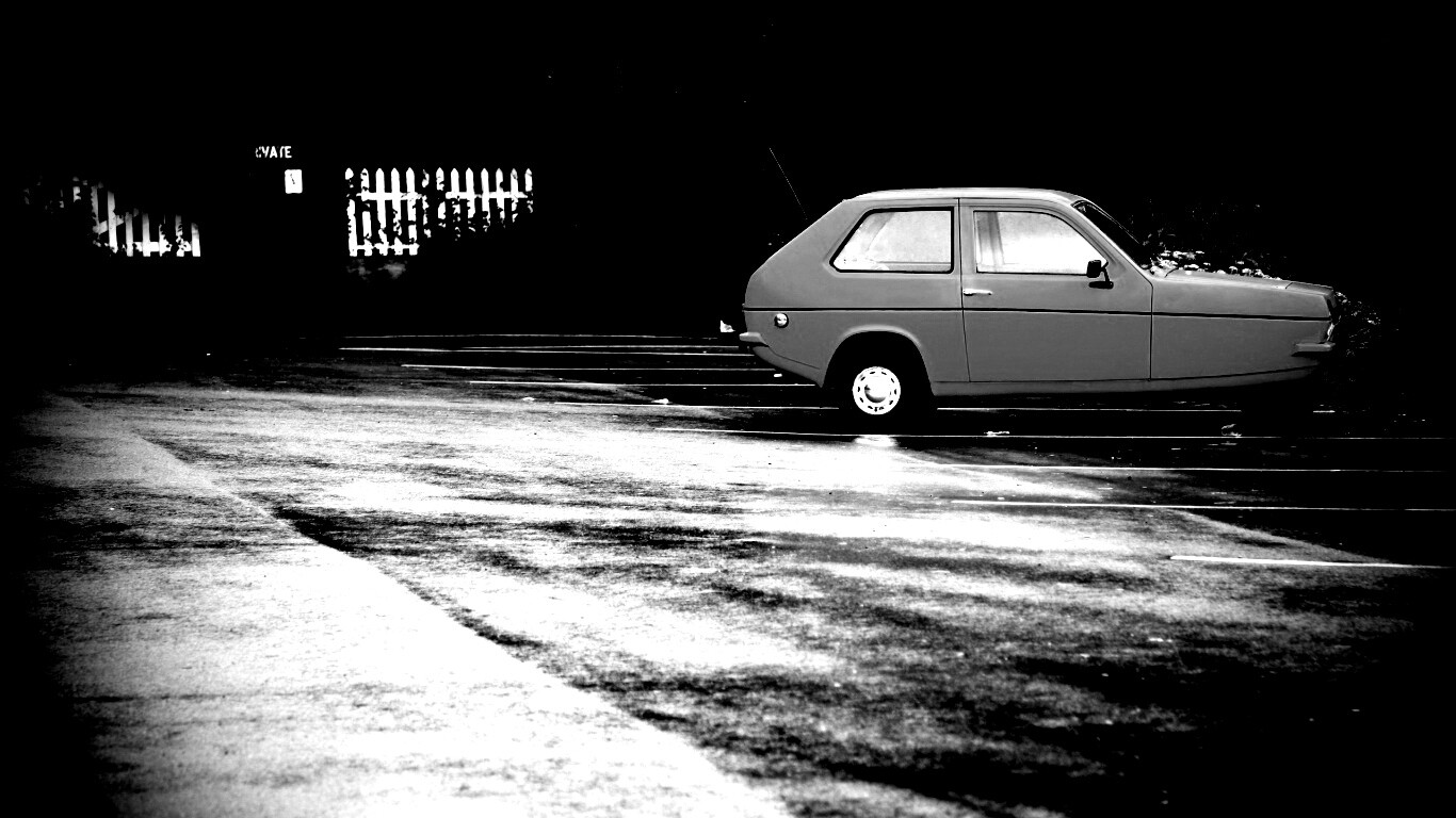 Трёхколёсный ретро автомобиль обои