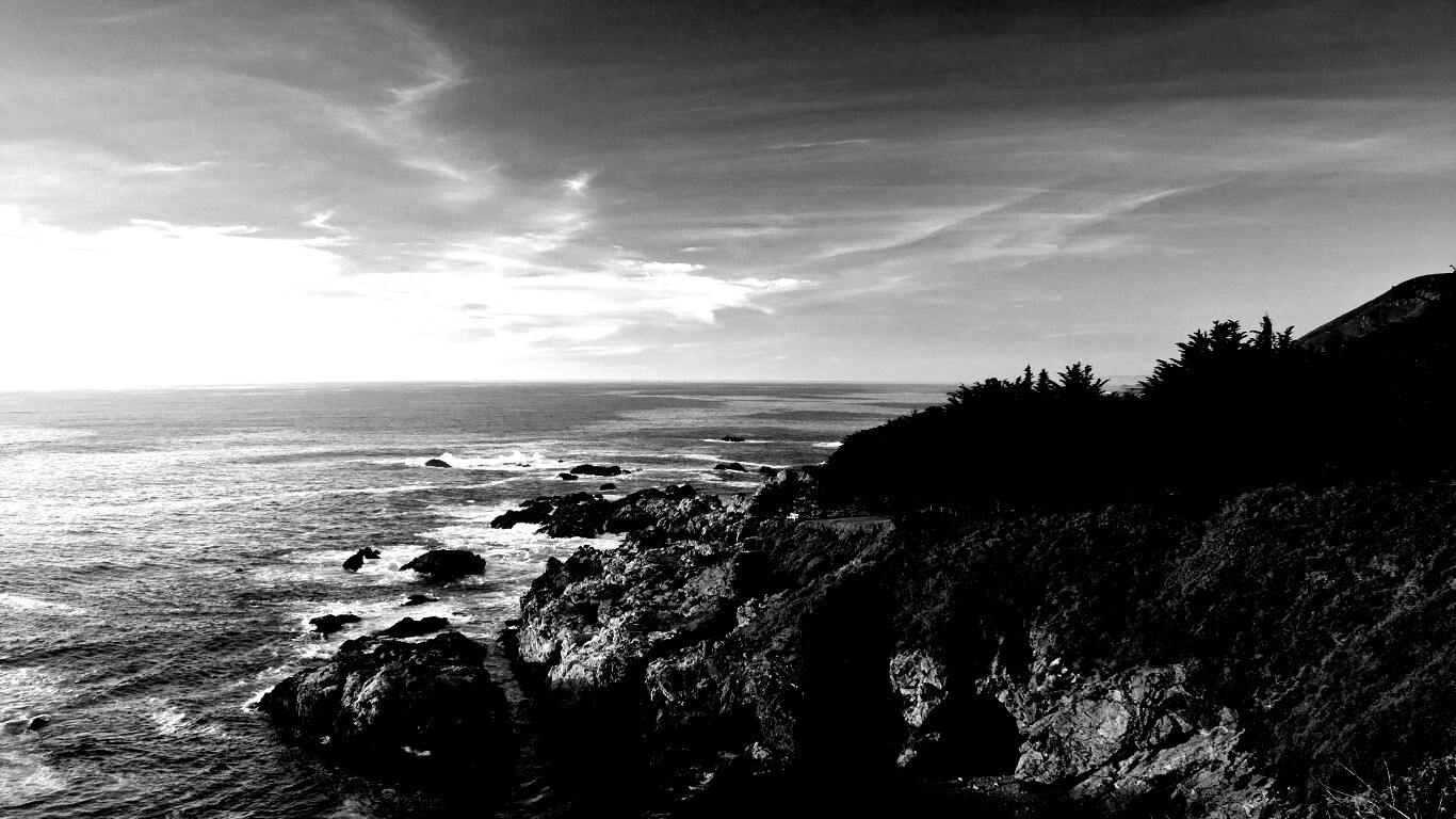 Скалистый берег обои