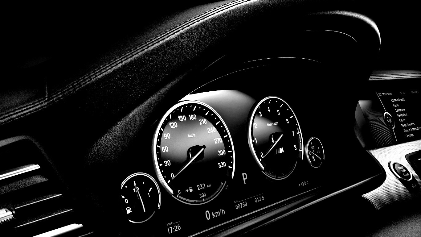 Приборная панель BMW F10 обои