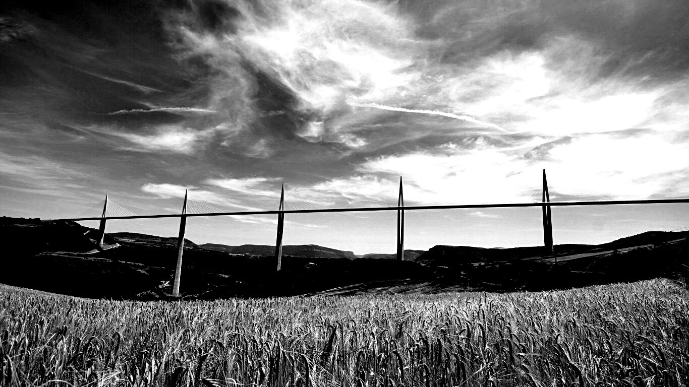 Мост над долиной обои