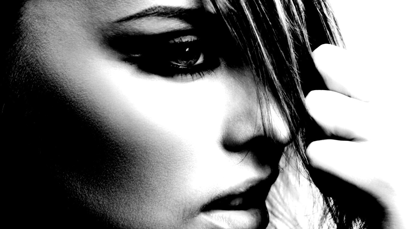 Глаза цвета моря обои