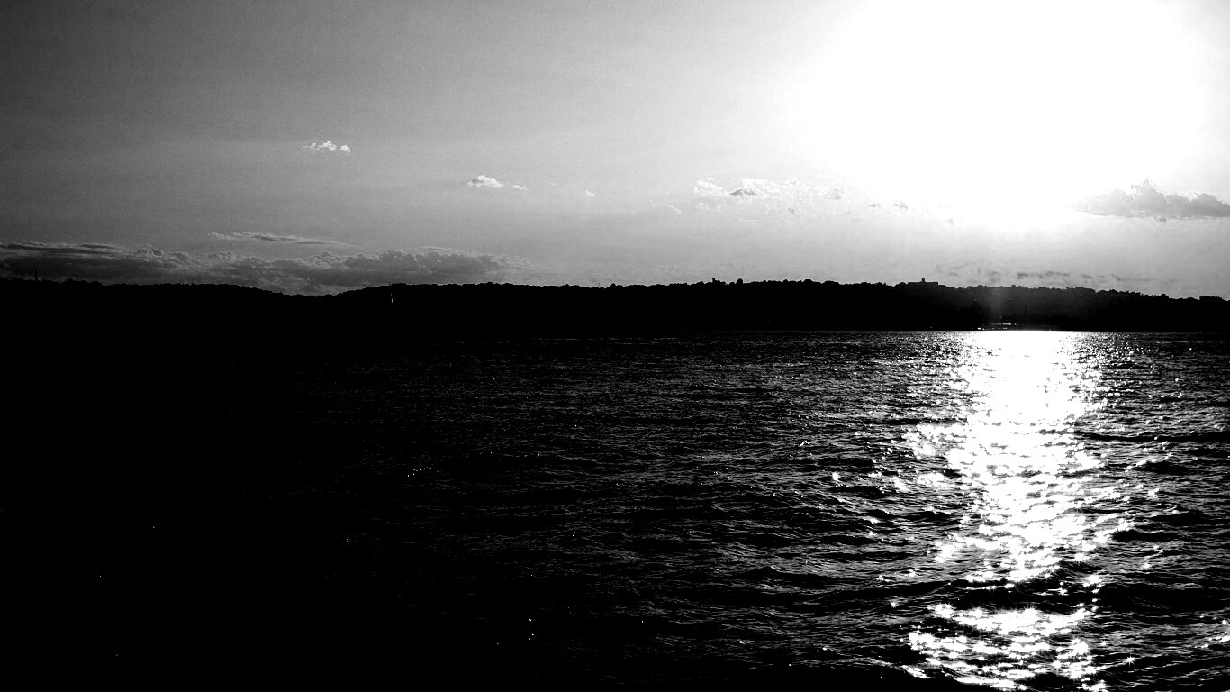 Красивое закатное озеро обои