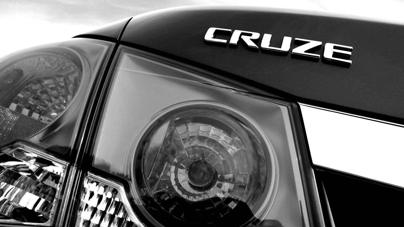 Шильдик Chevrolet Cruze обои