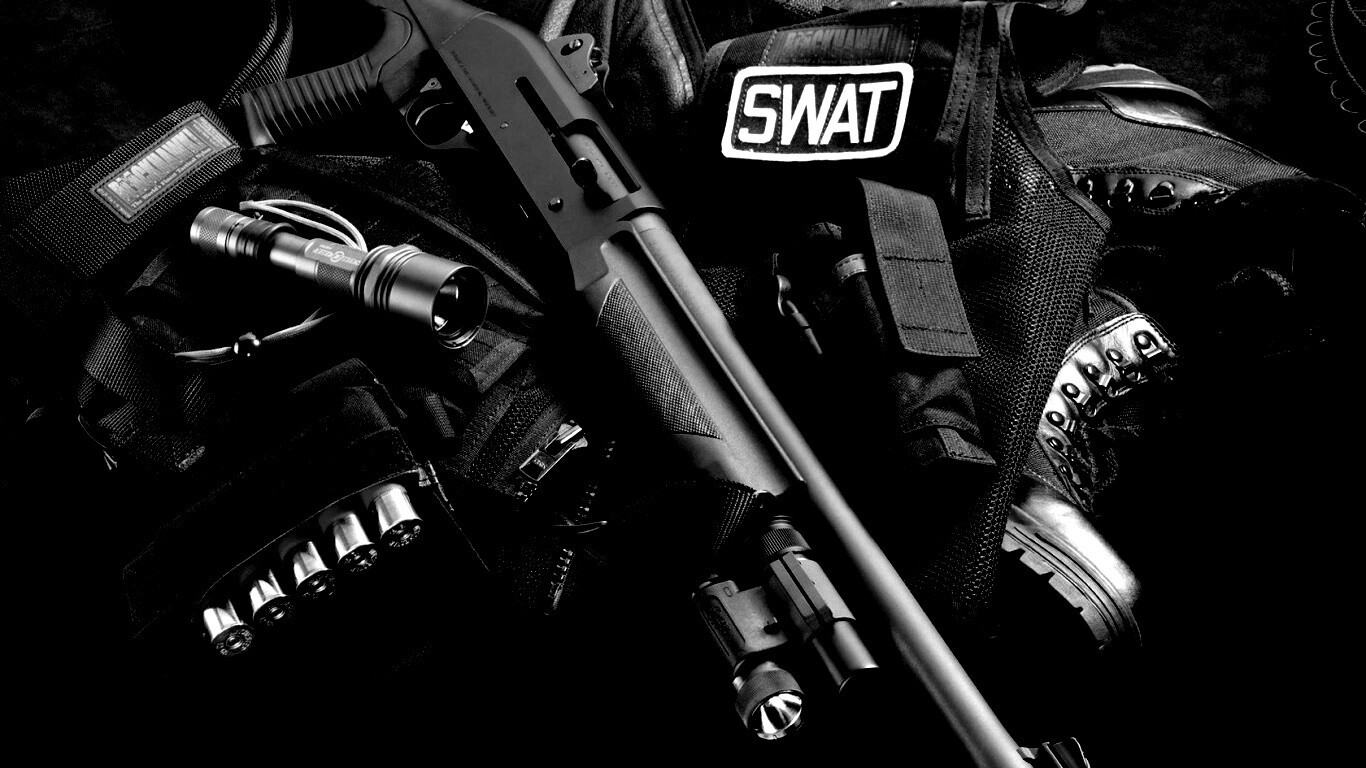 Снаряжение SWAT обои