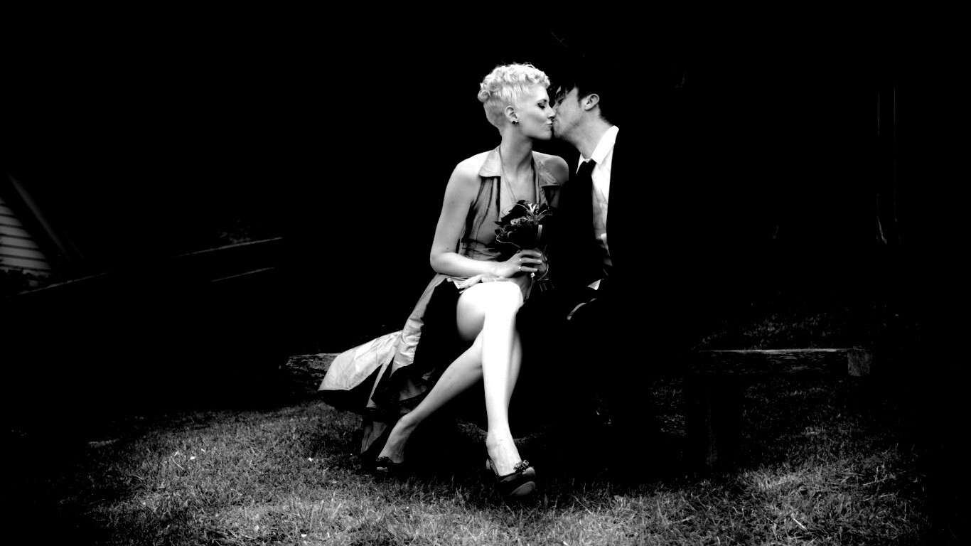 Поцелуй обои