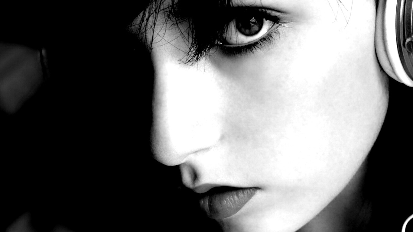 Наушники и девушка обои