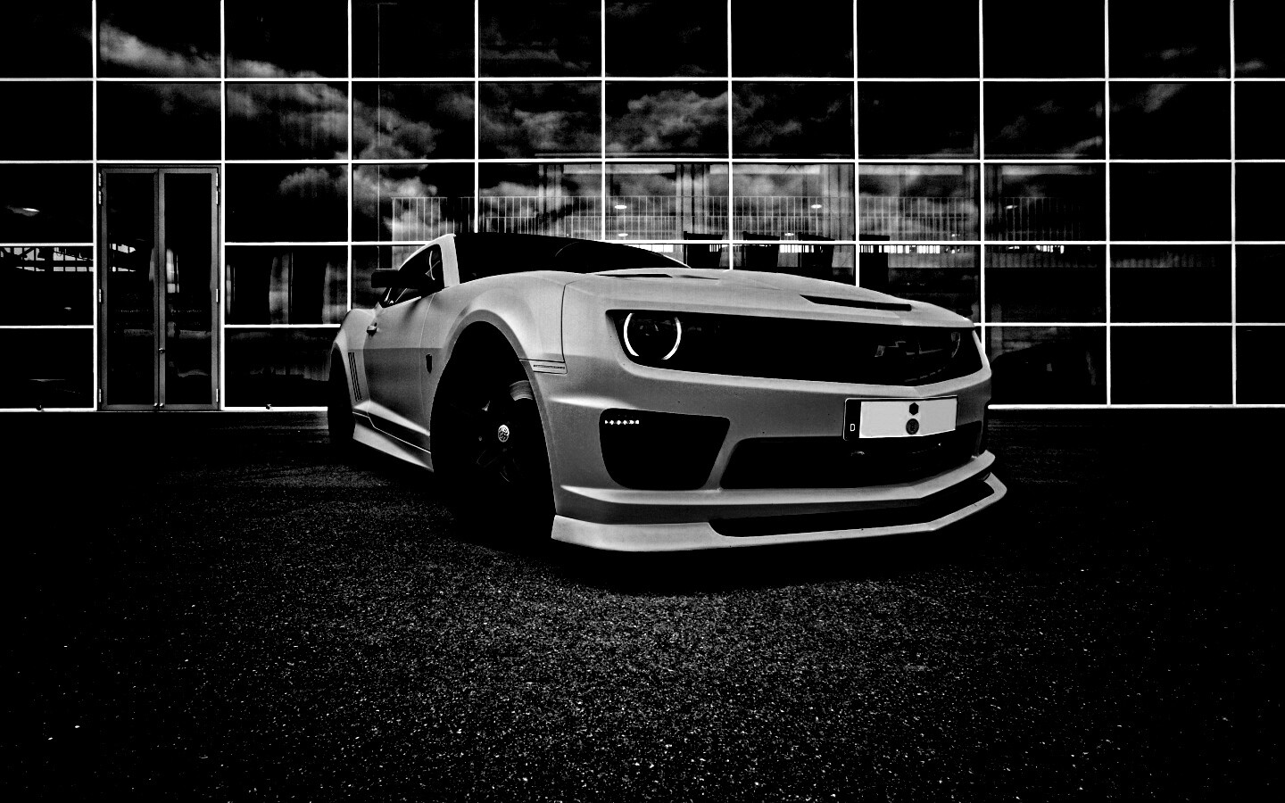 Желтый монстр обои