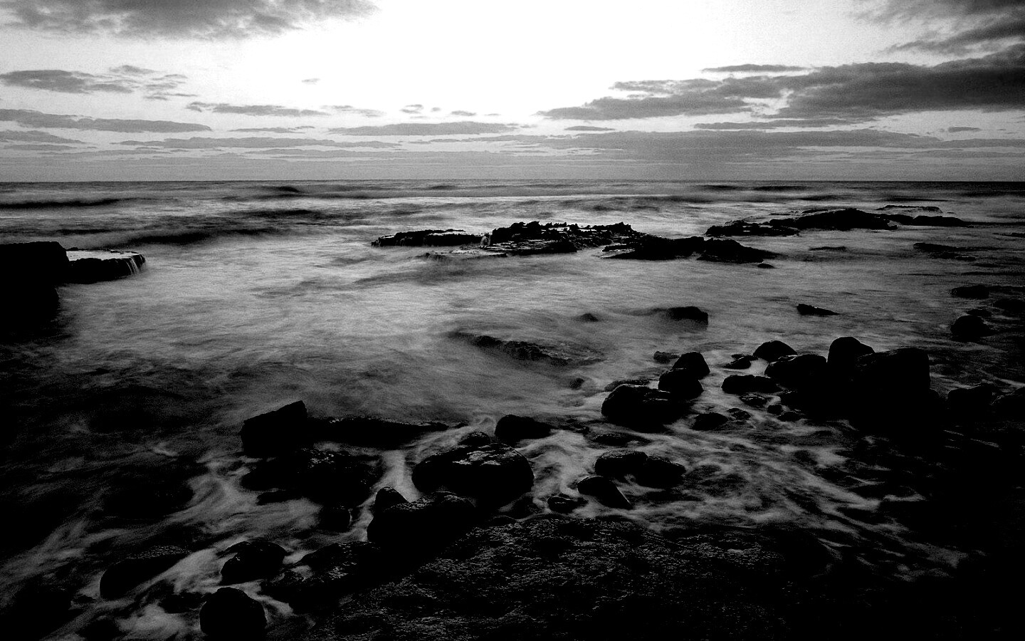 Каменистая отмель обои