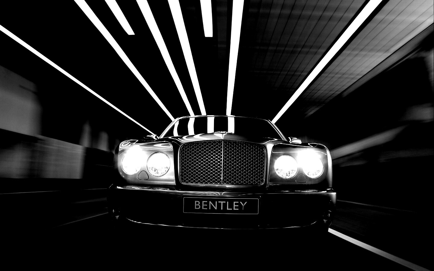 Бентли в тоннеле обои