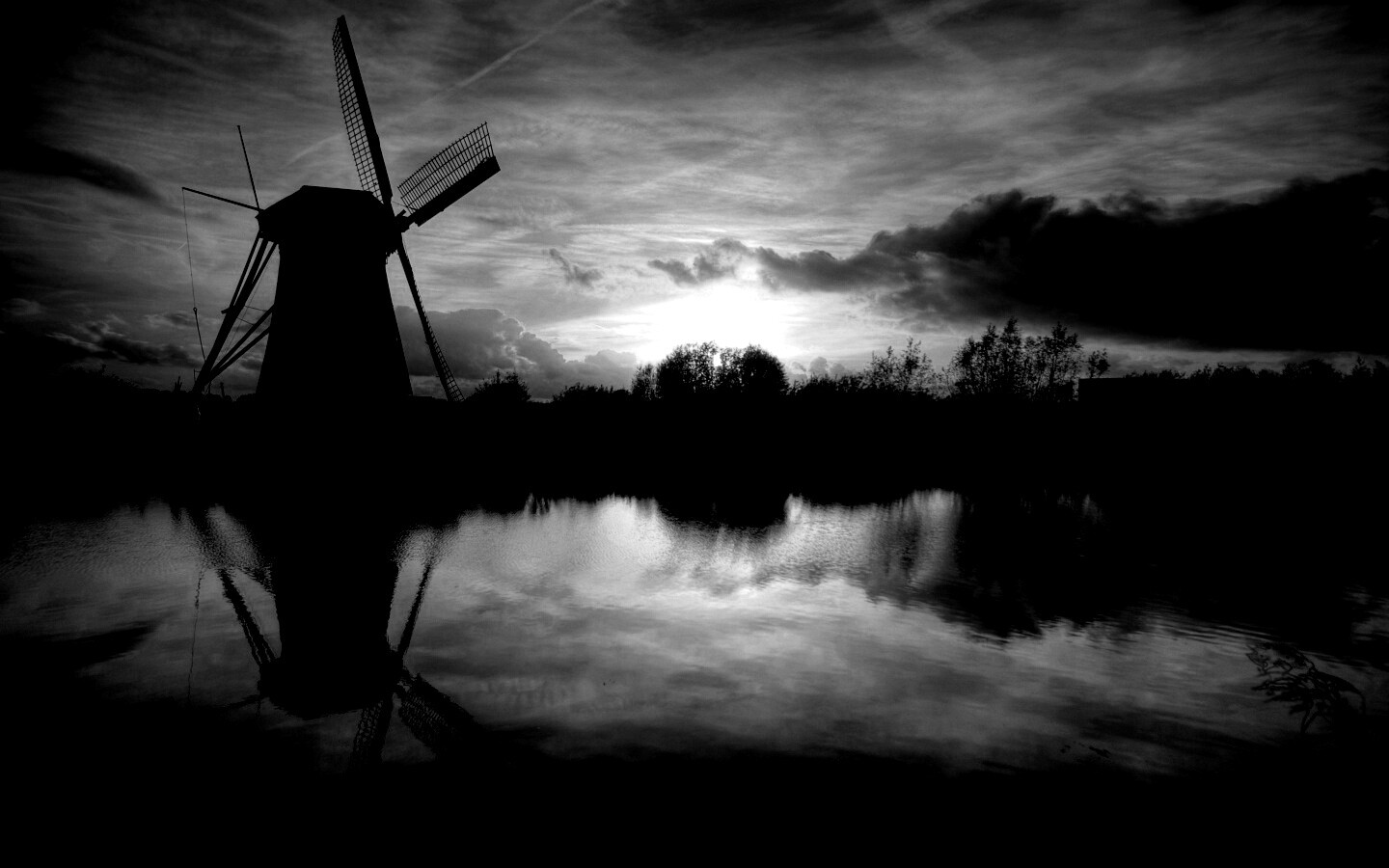 Мельница на озере обои