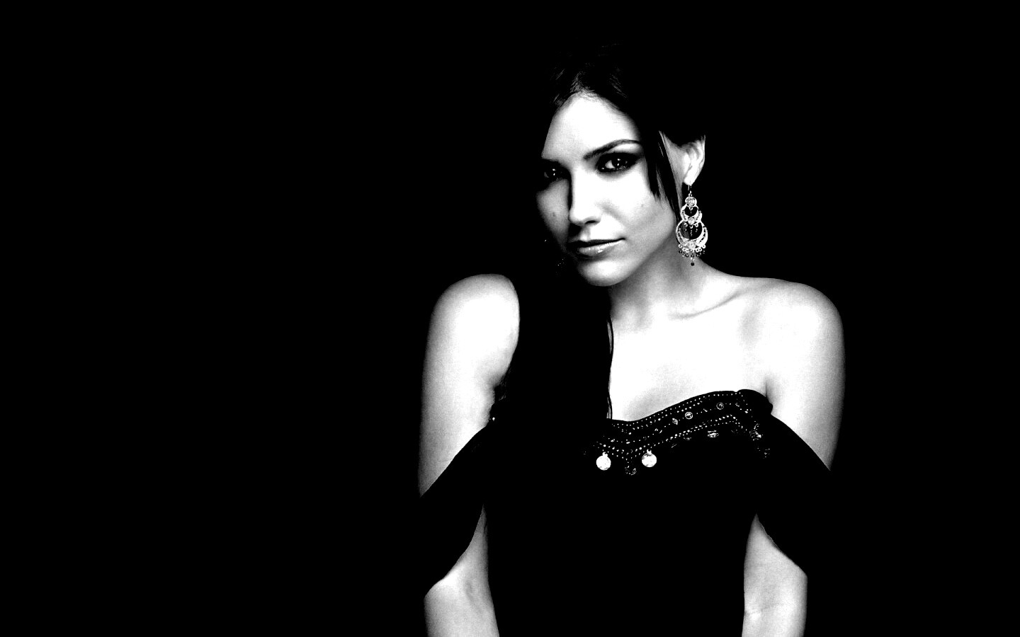 София Буш в черном платье обои