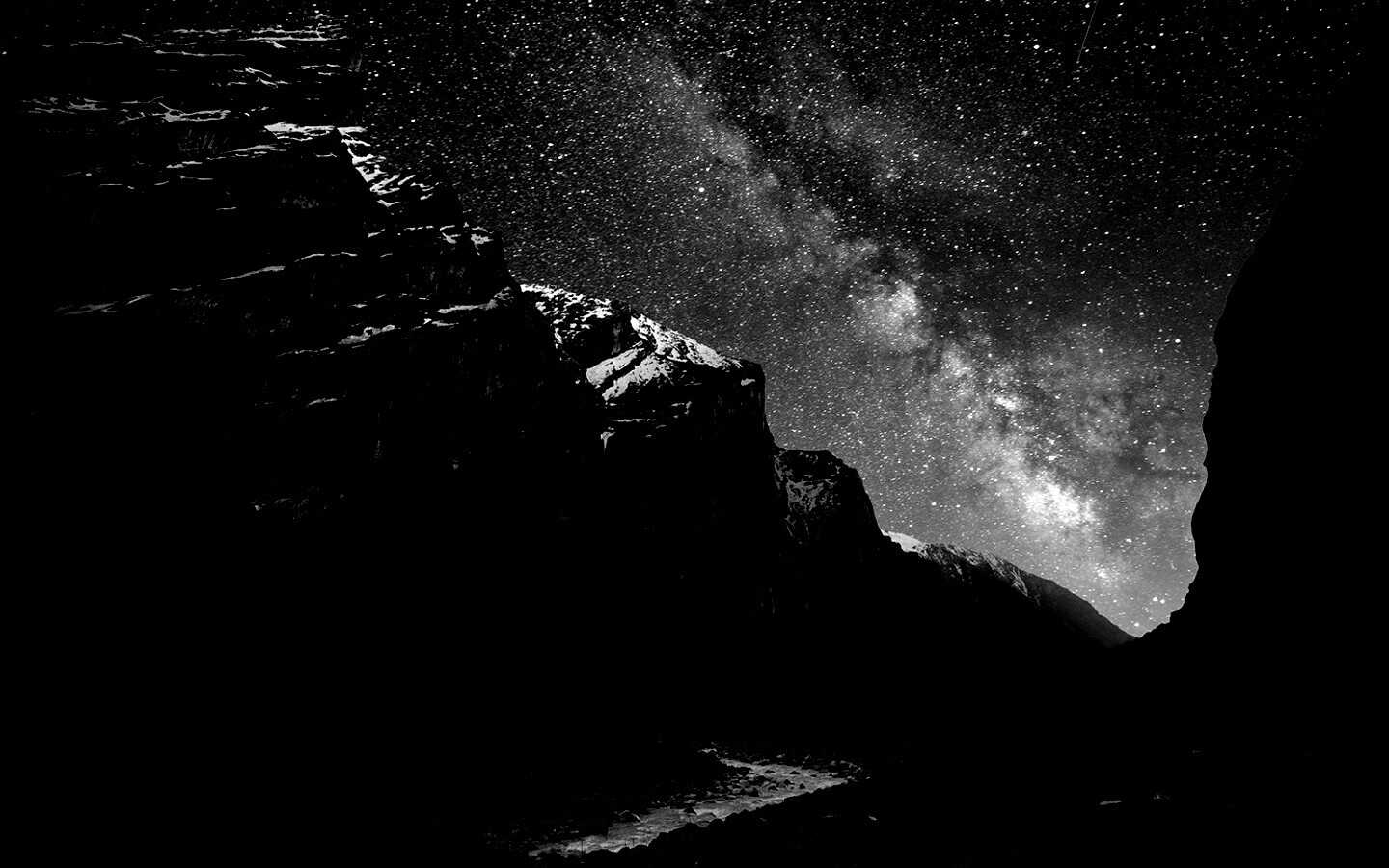 Обрыв под звездным небом обои