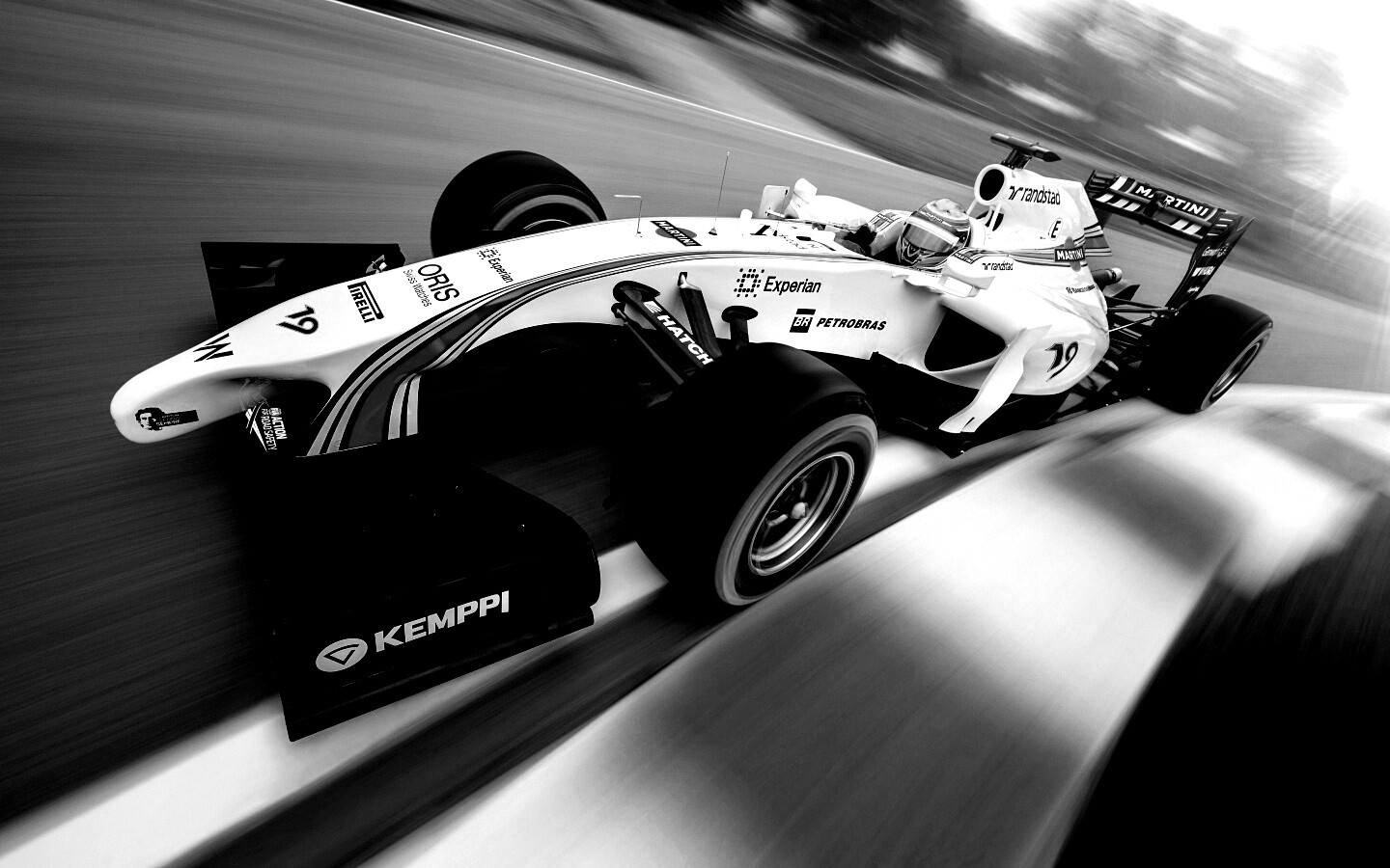 Гоночный болид F1 обои