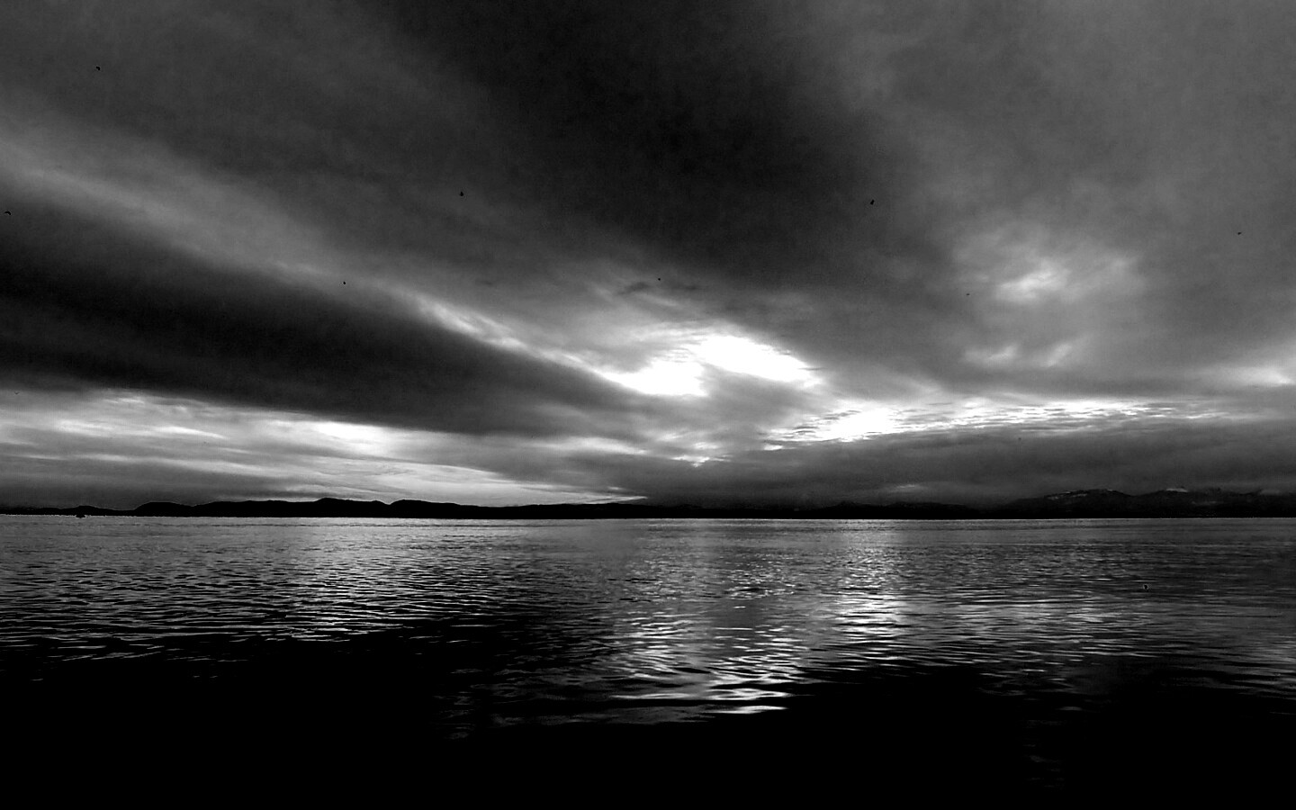 Живописное озеро обои