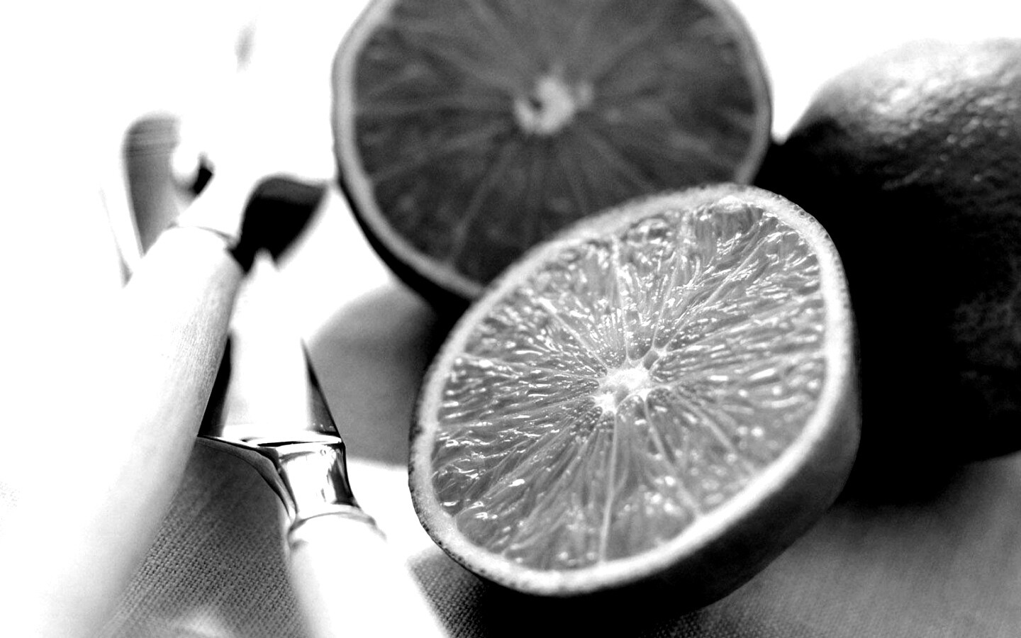 Нож, вилка и лайм обои