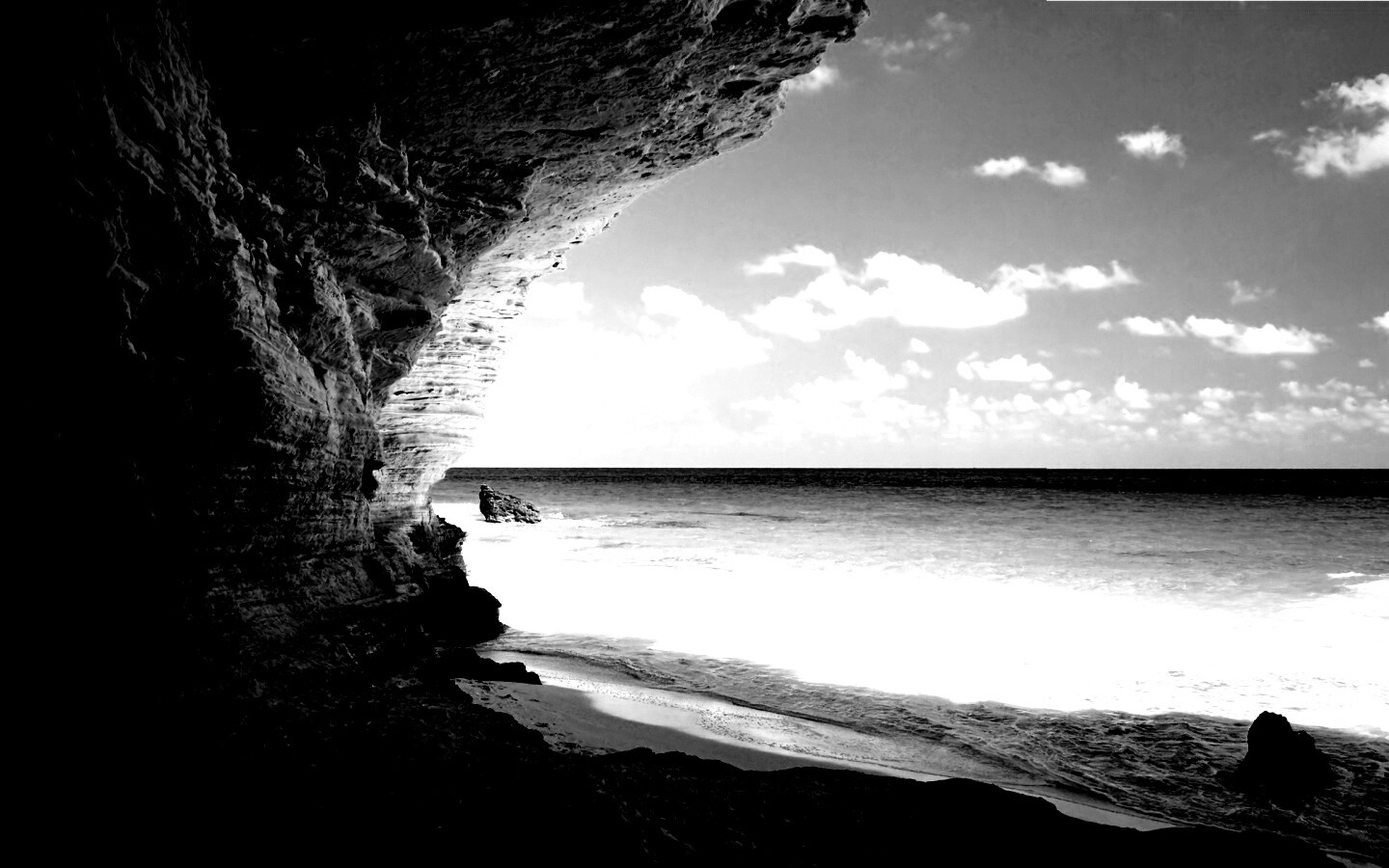 Скальный морской берег обои