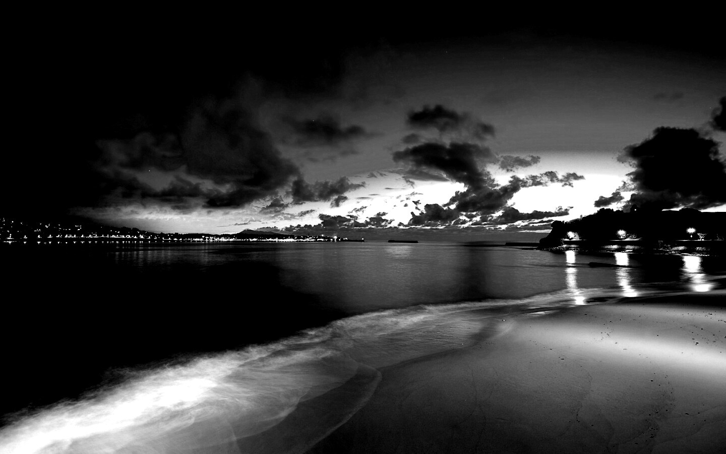 Пляж во франции ночью обои