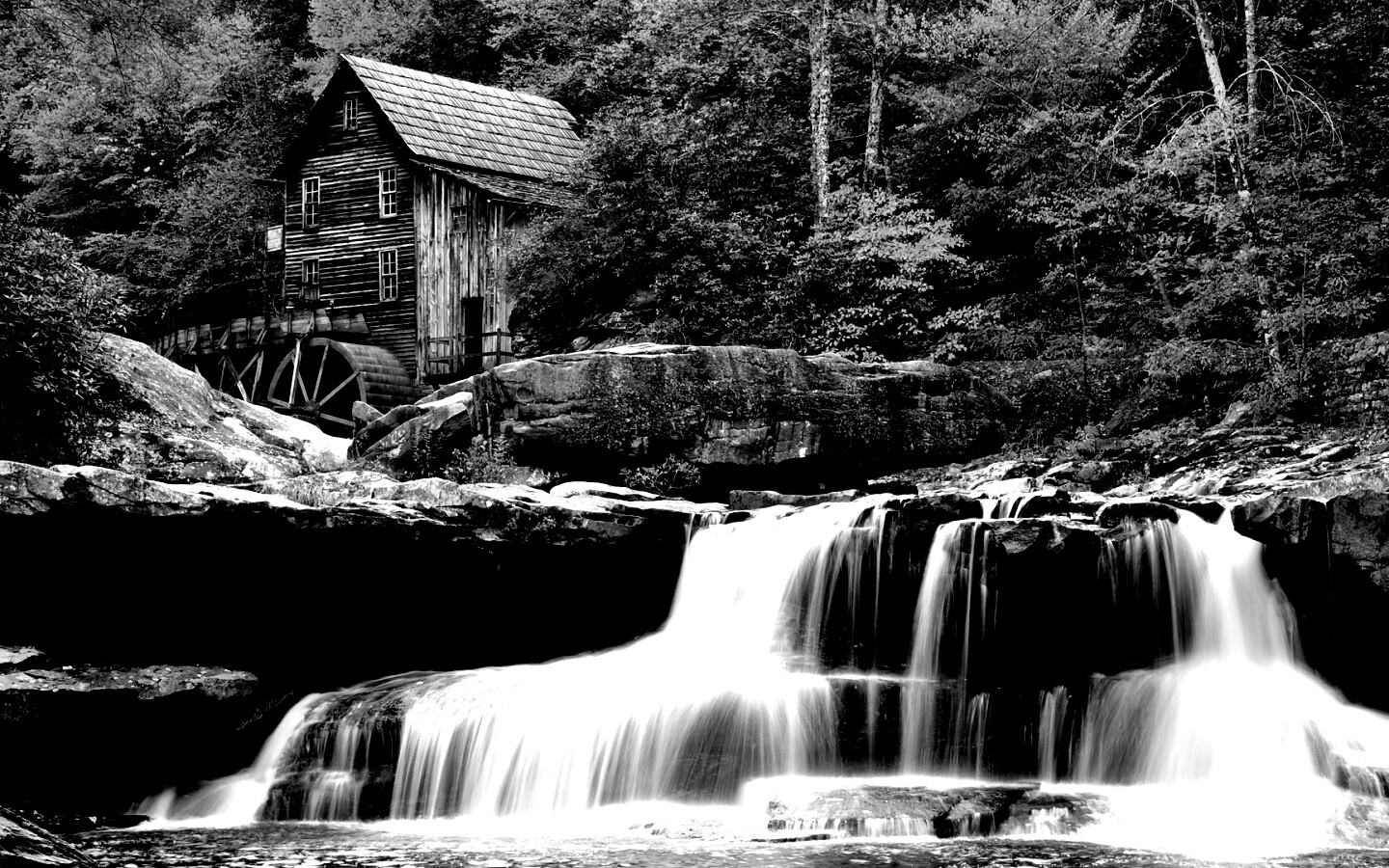 Дом, водяное колесо и водопад обои