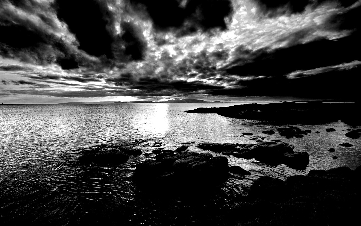 Красивый вид на вечернее море обои