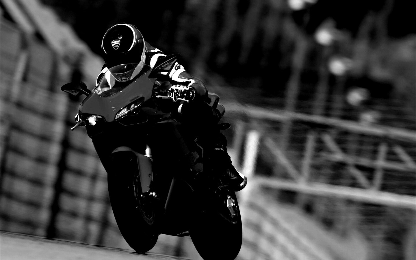 Мотоциклист на Дукати 848 обои