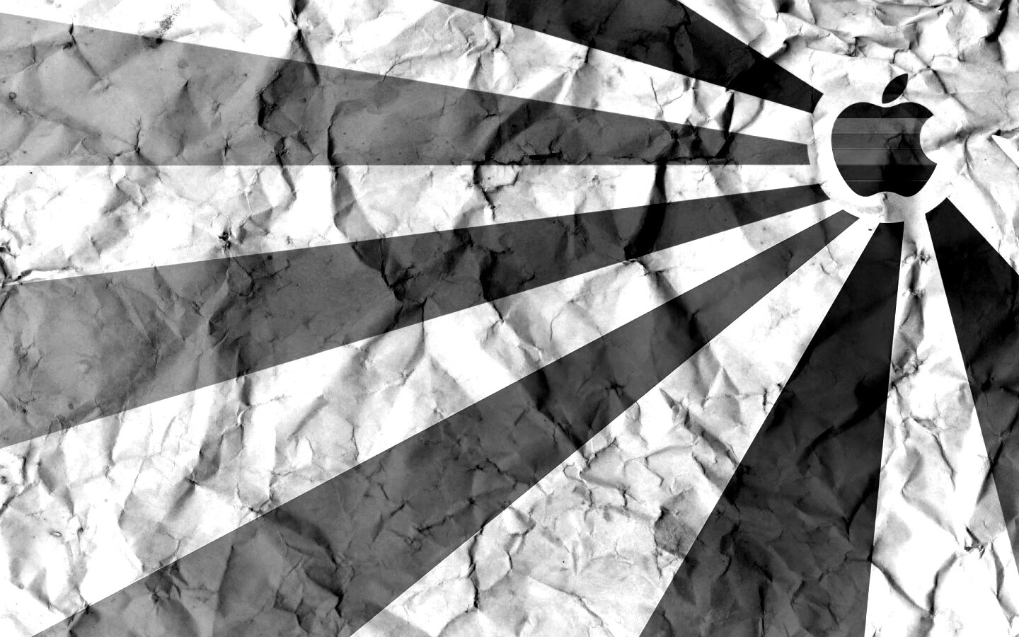 Радужный логотип Apple на мятой бумаге обои