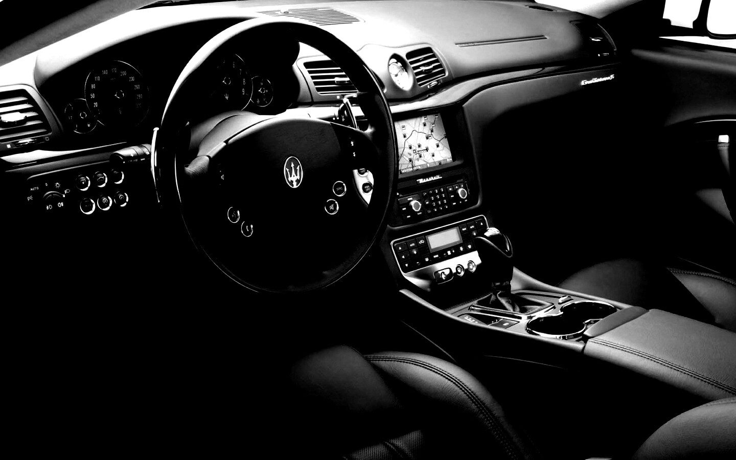 Салон Maserati Granturismo обои