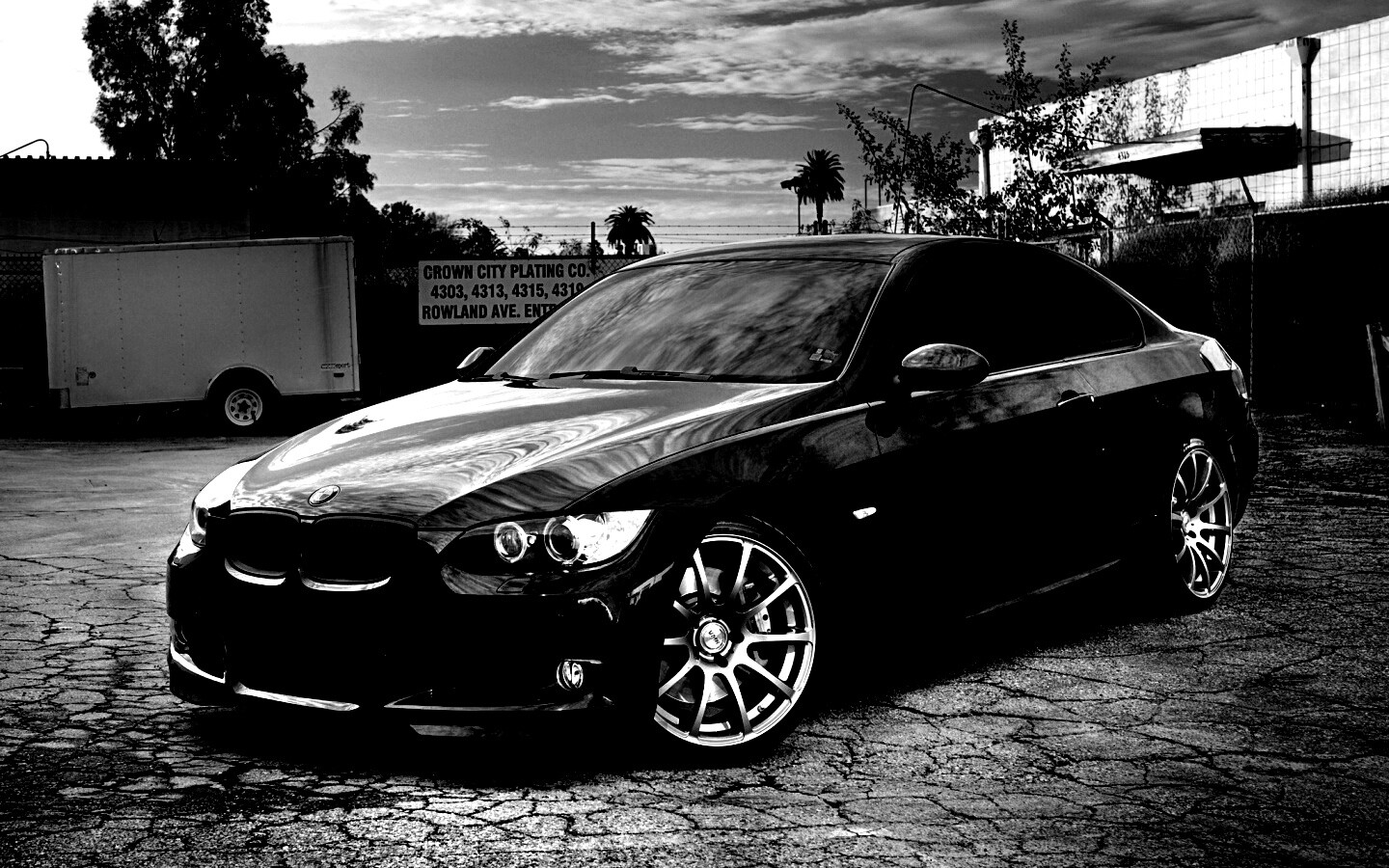 Чёрный БМВ обои