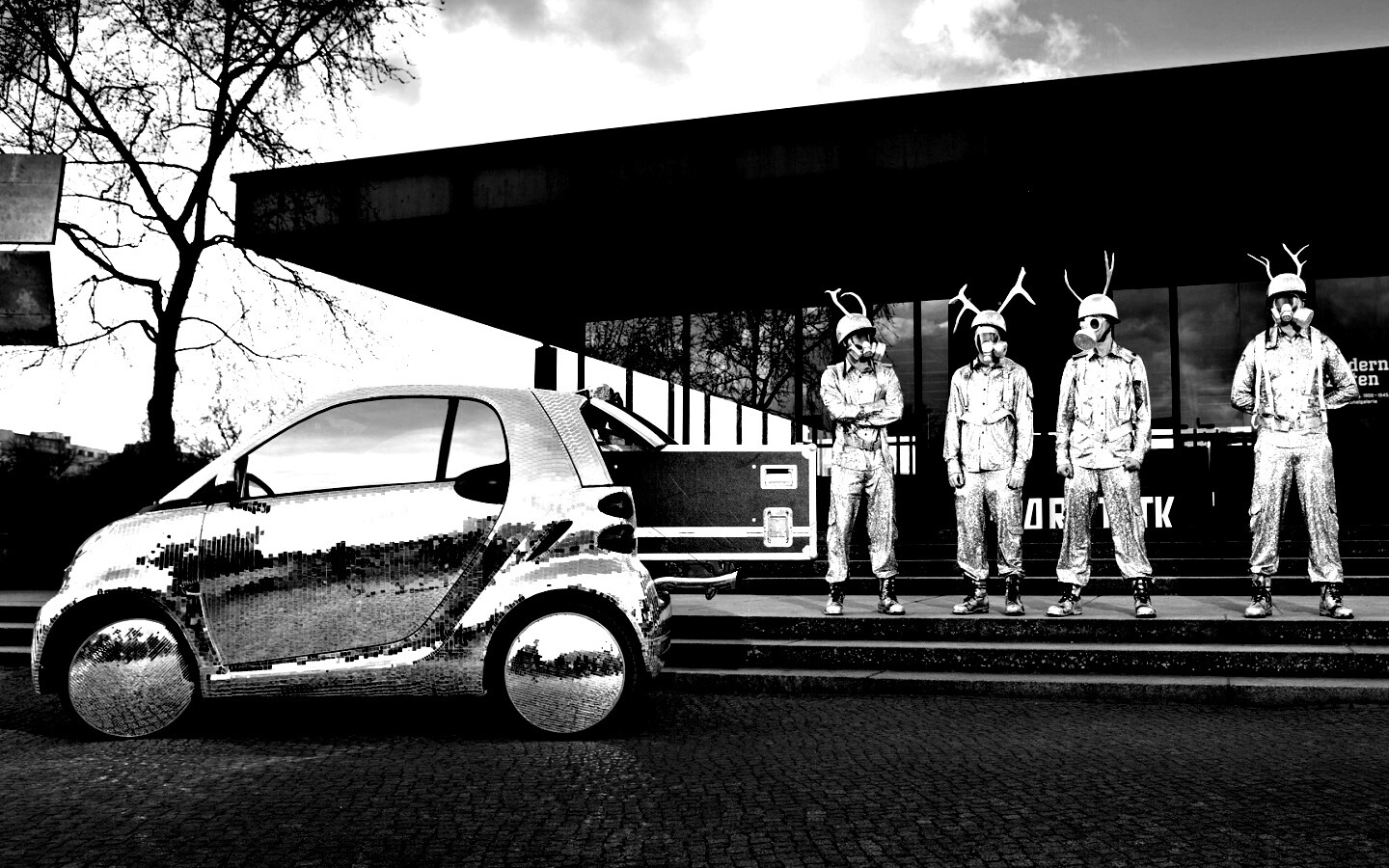 Smart Disco-Ball и 4 оленя обои