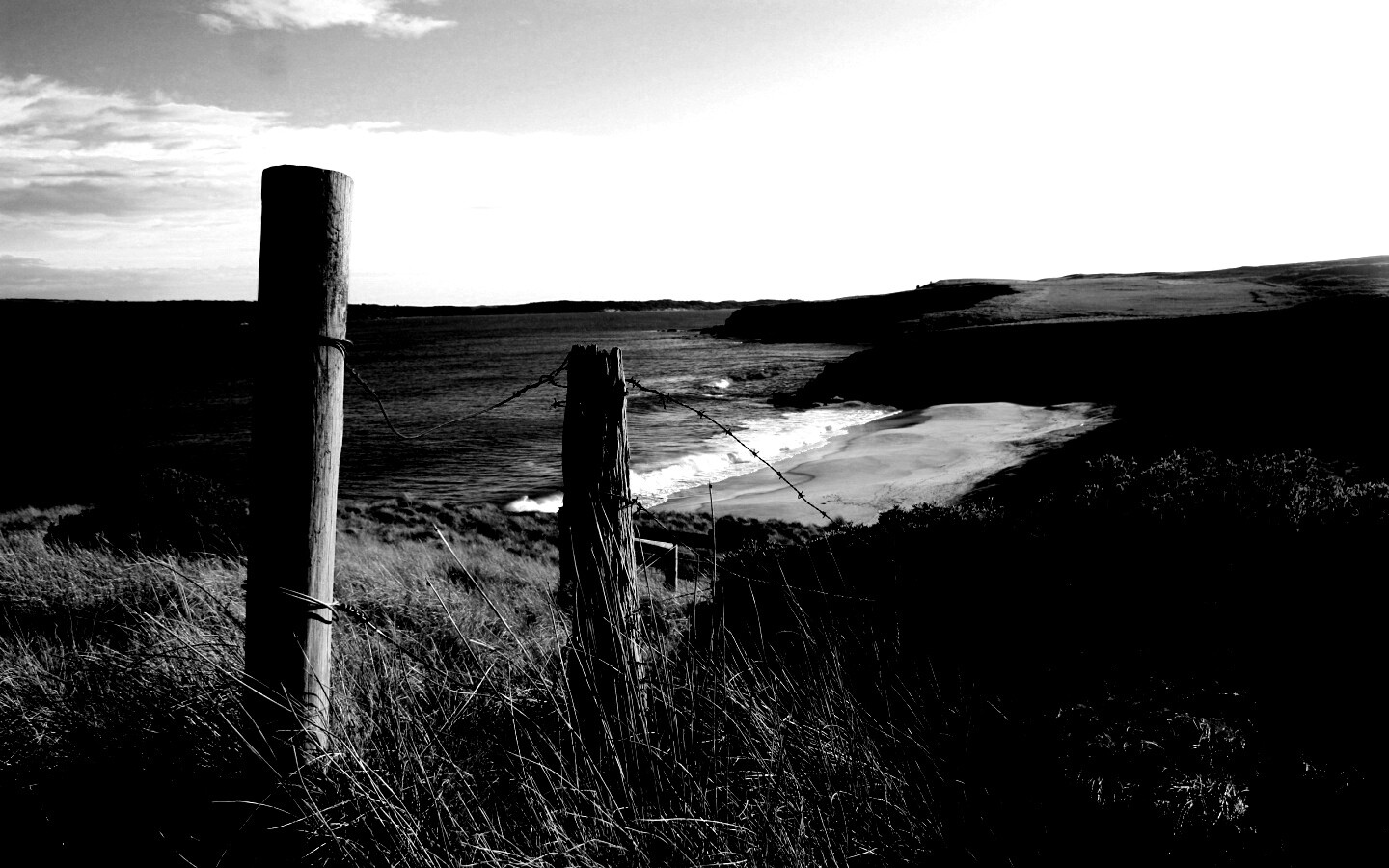 Пляж на озере обои