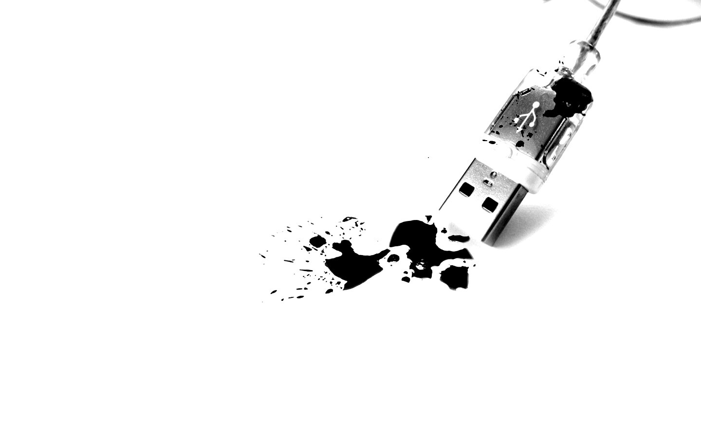 Кровавый usb обои