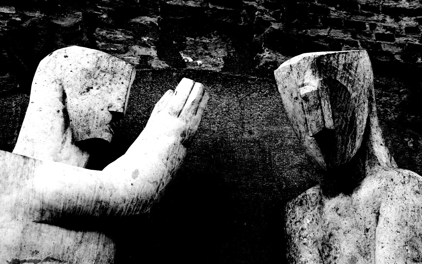 Берлинские каменные скульптуры обои