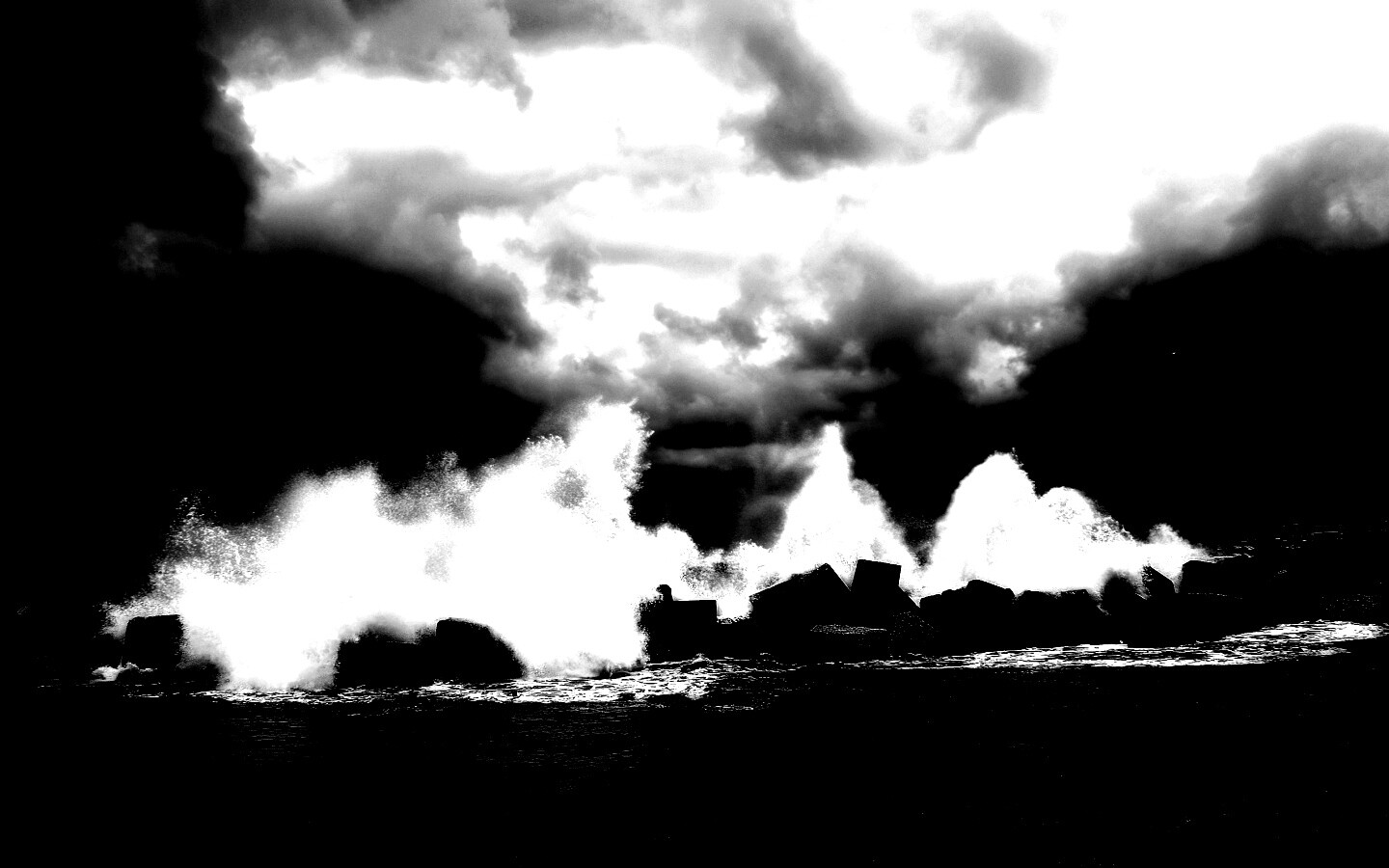 Буря в океане обои