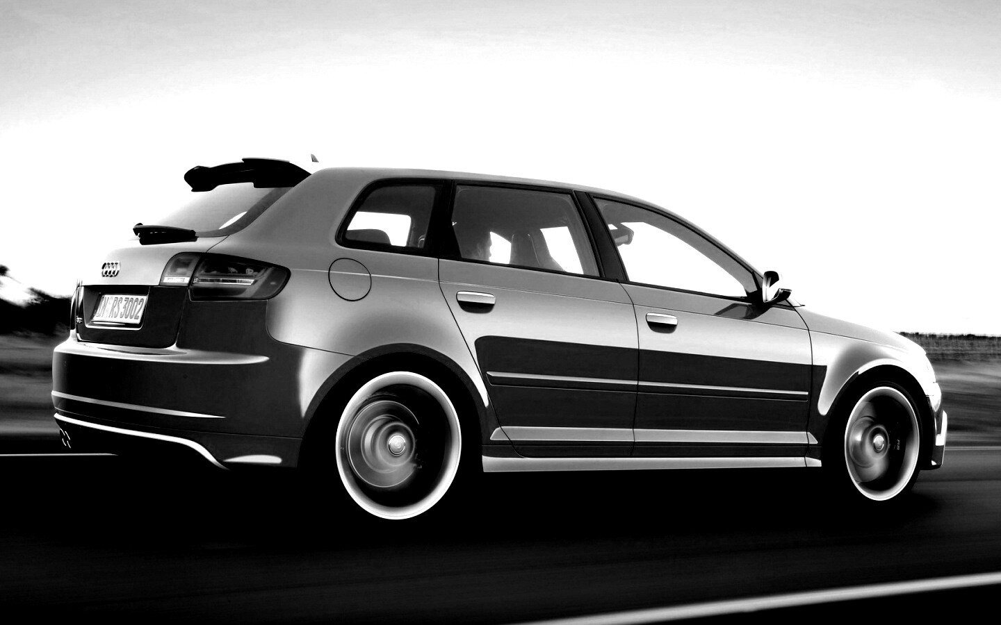 Фотосессия Audi RS3 во время движения обои