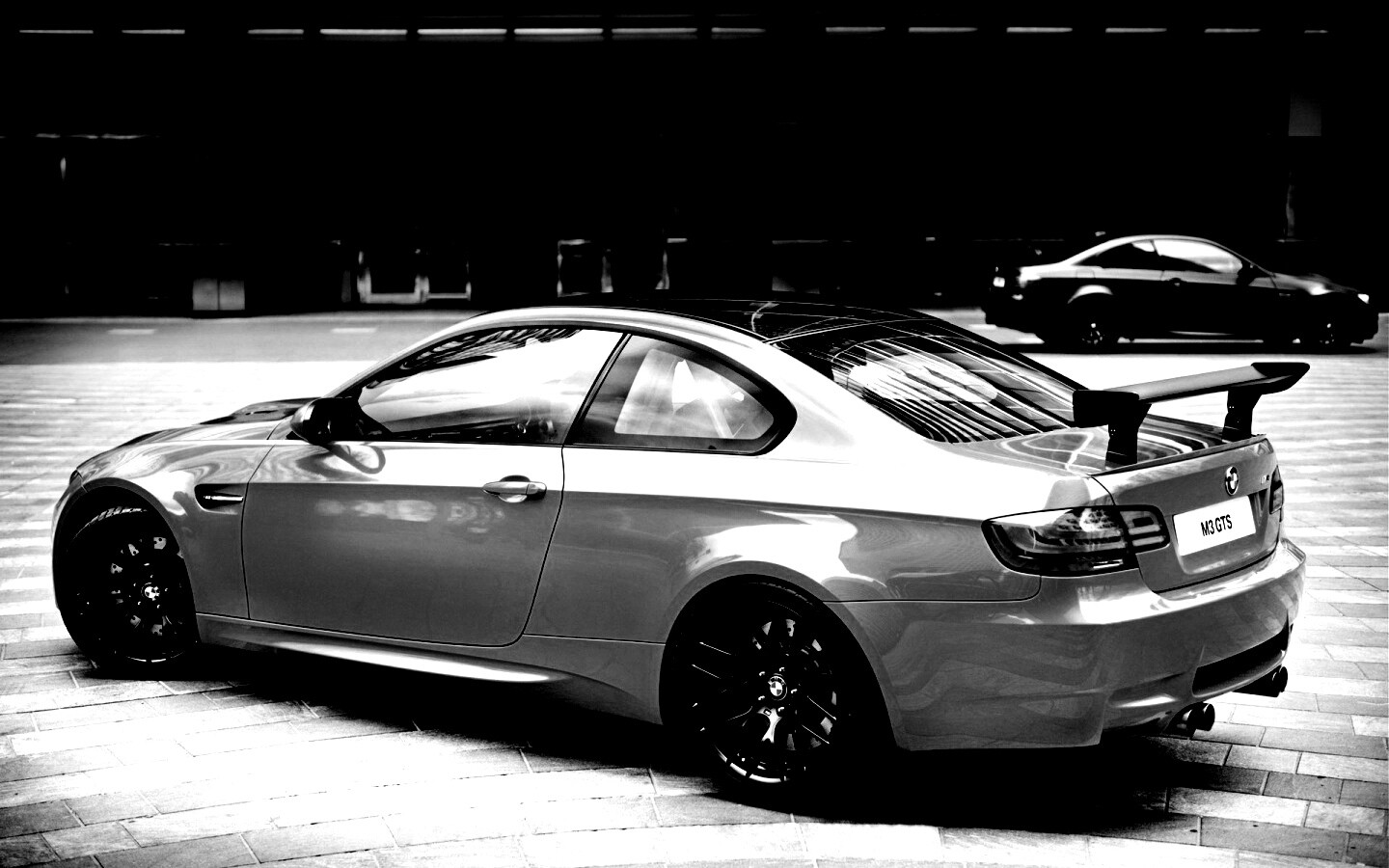 Оранжевый BMW M3 обои