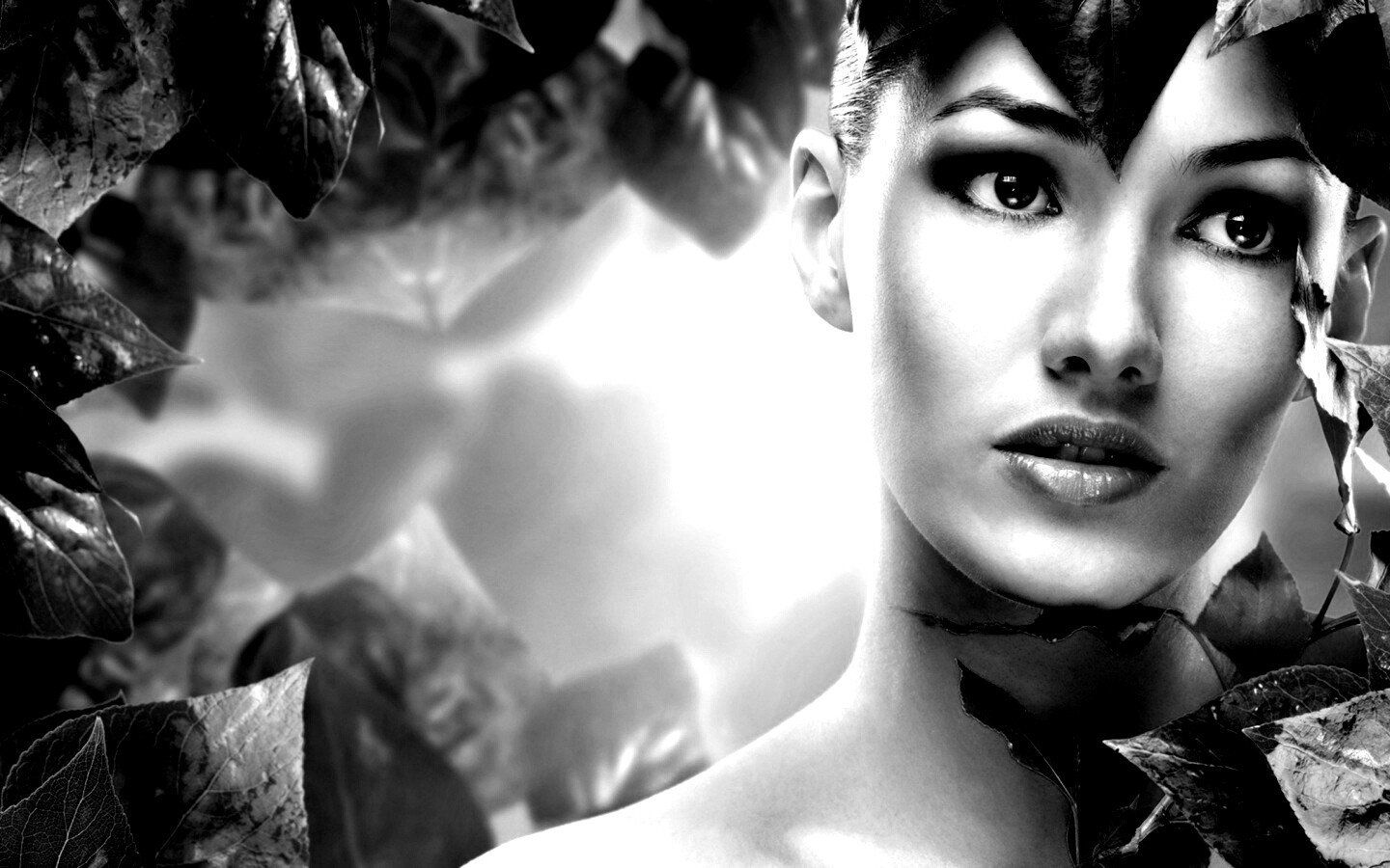 Девушка с зелеными листьями обои