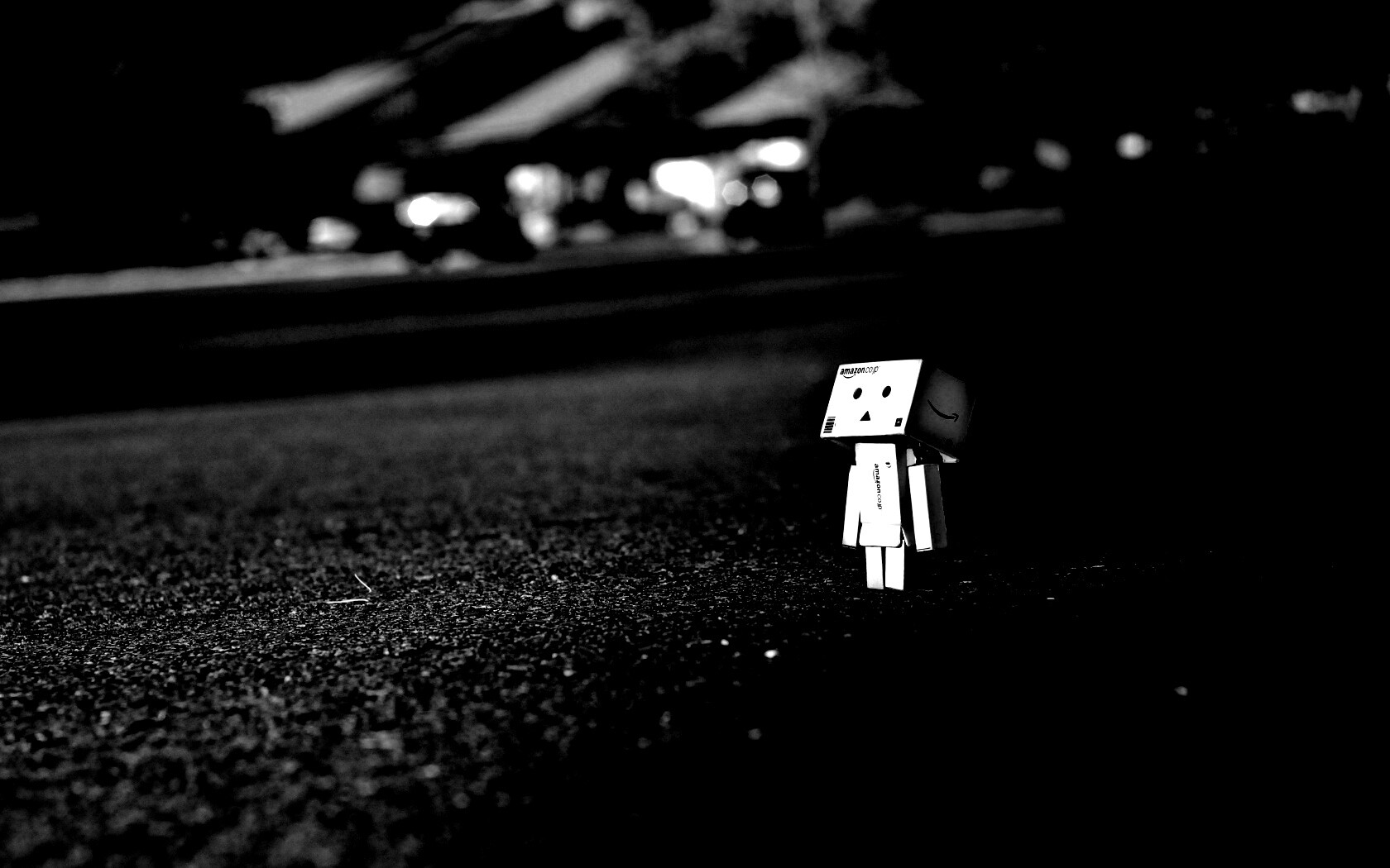 Данбо смотрит вверх обои