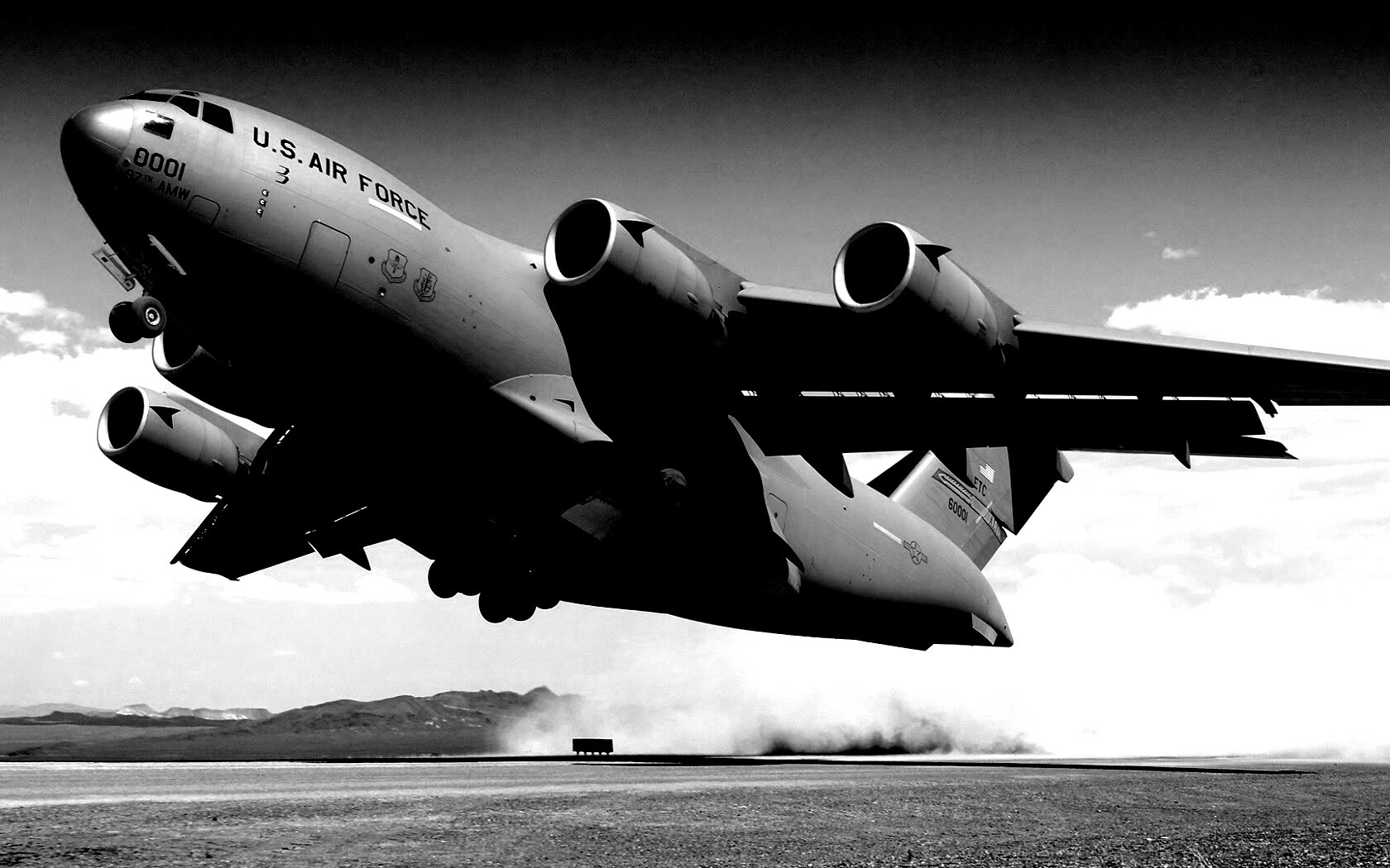 Транспортный самолет воздушных сил США обои