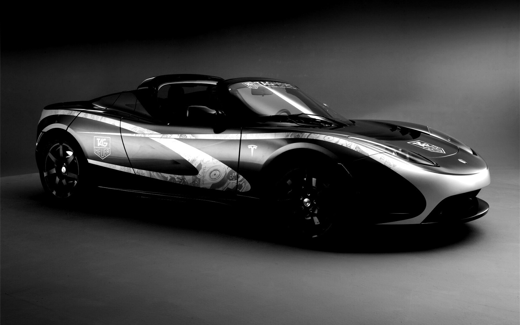 Tag Heuer Tesla Roadster обои