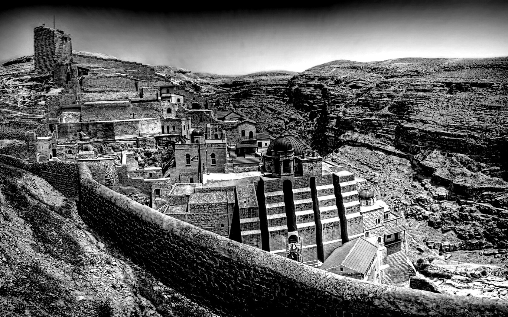 Город среди скал обои