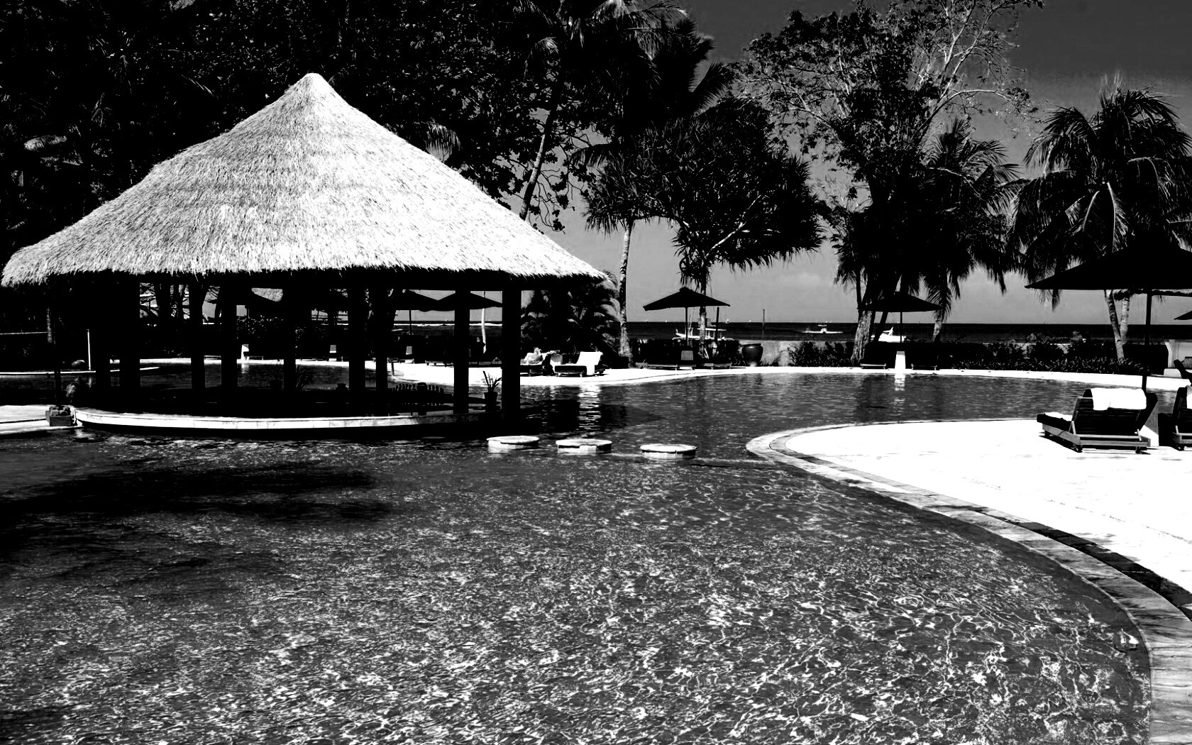 Бассейн отеля обои