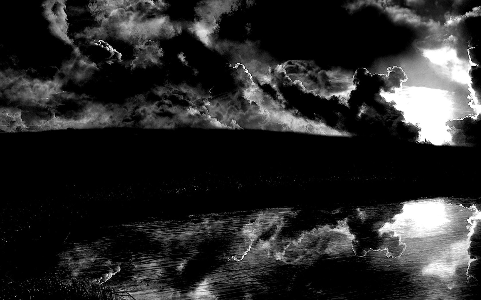 Тучи над лугом обои