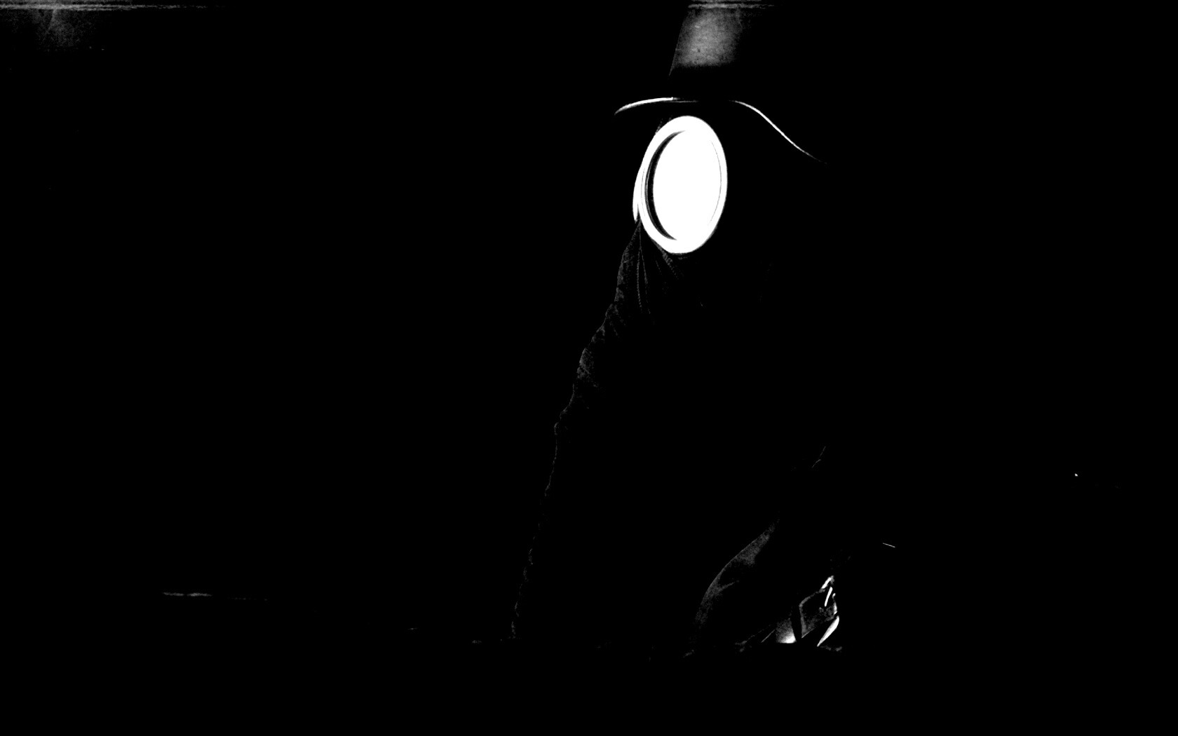 В противогазе обои