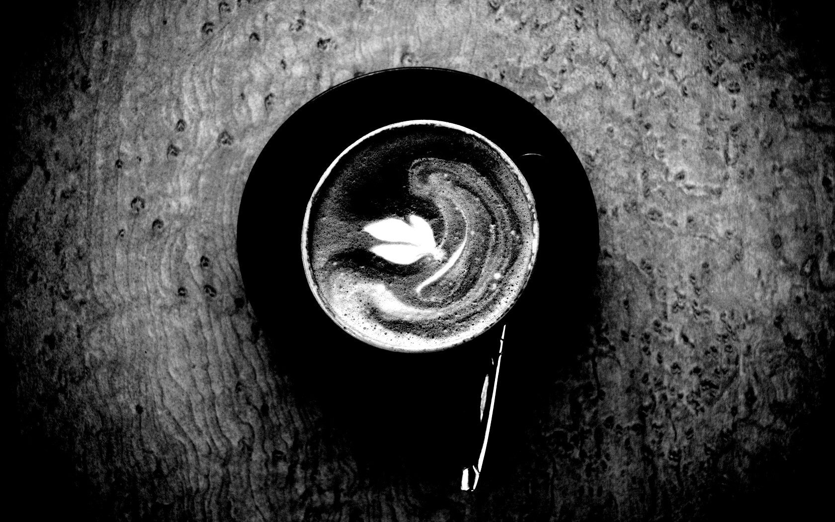 Монохромный утренний кофе обои