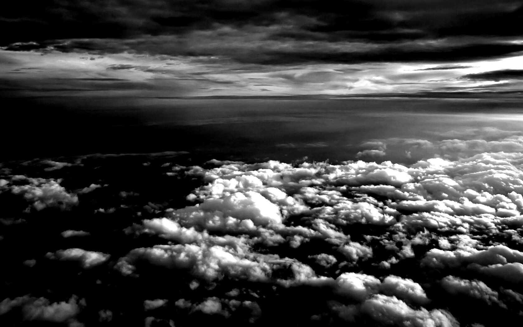 Полет над облаками обои