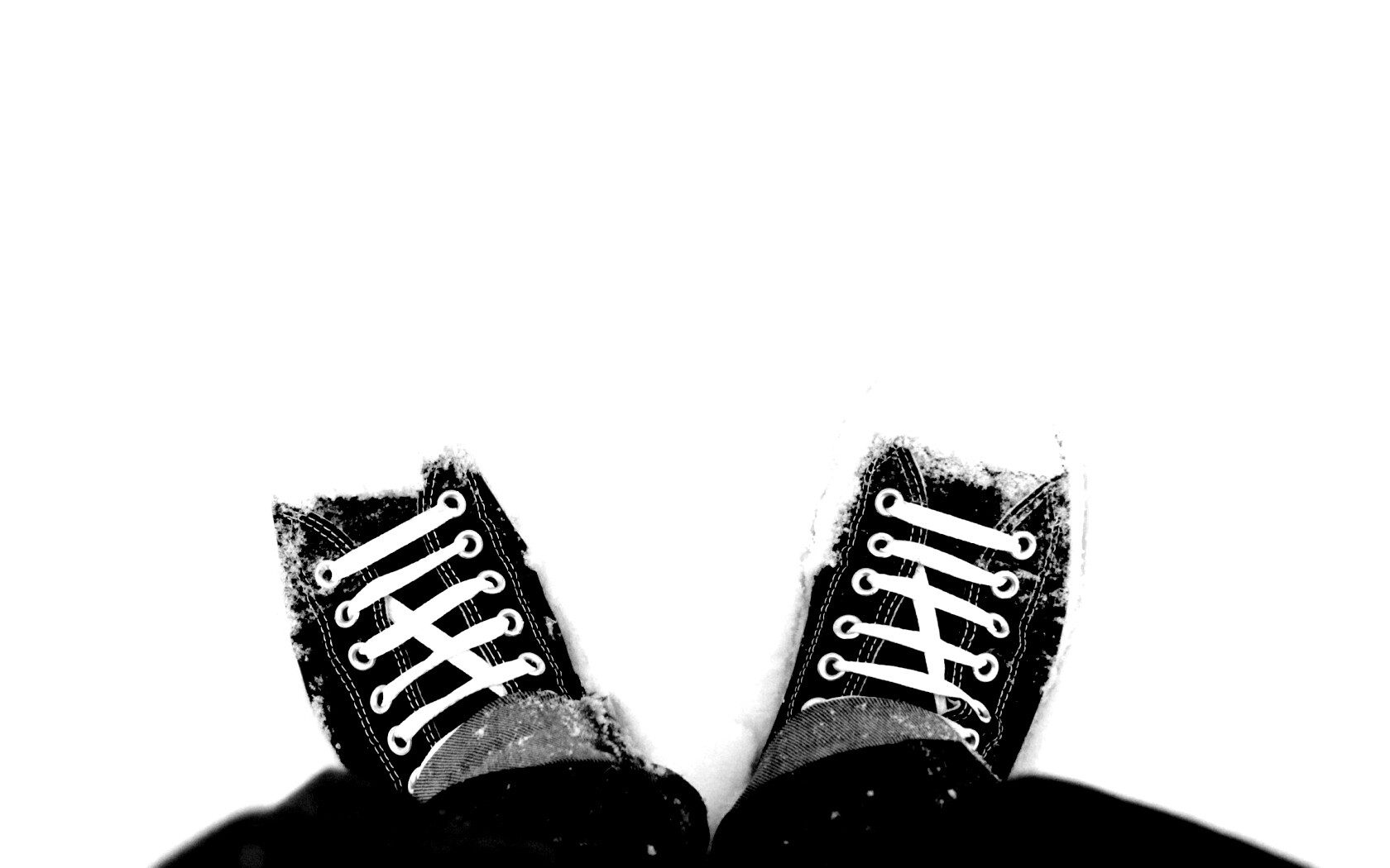 Дурак зимой в кедах обои