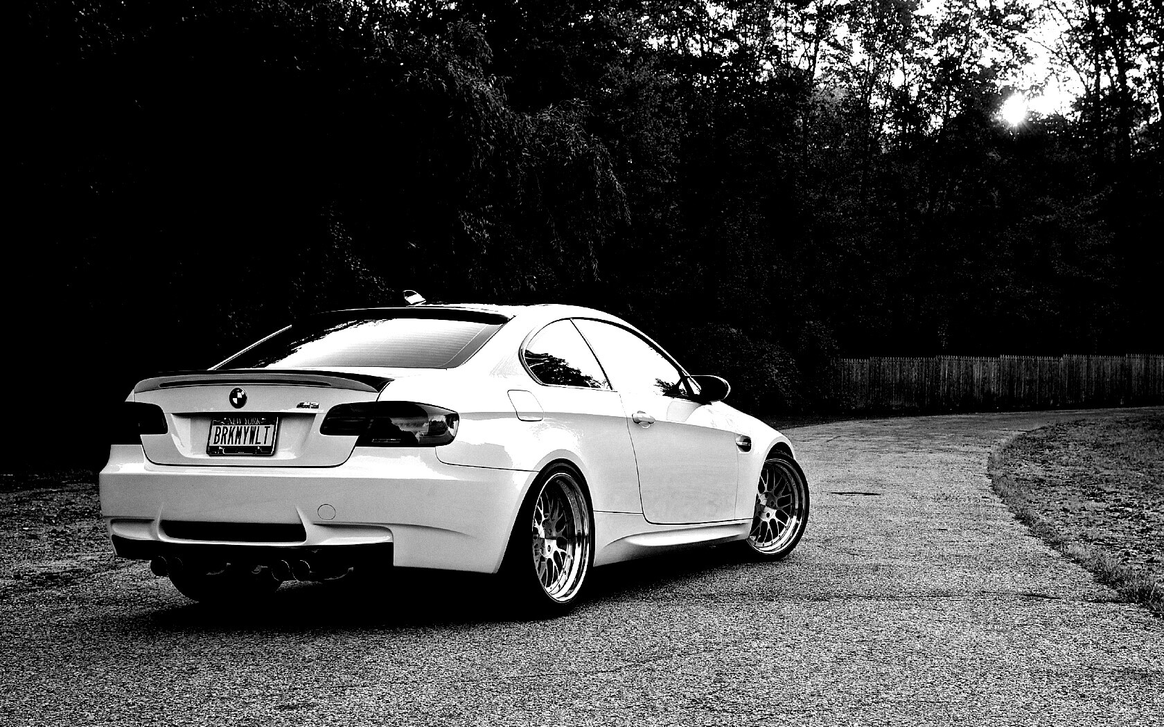 Белый BMW M3 обои