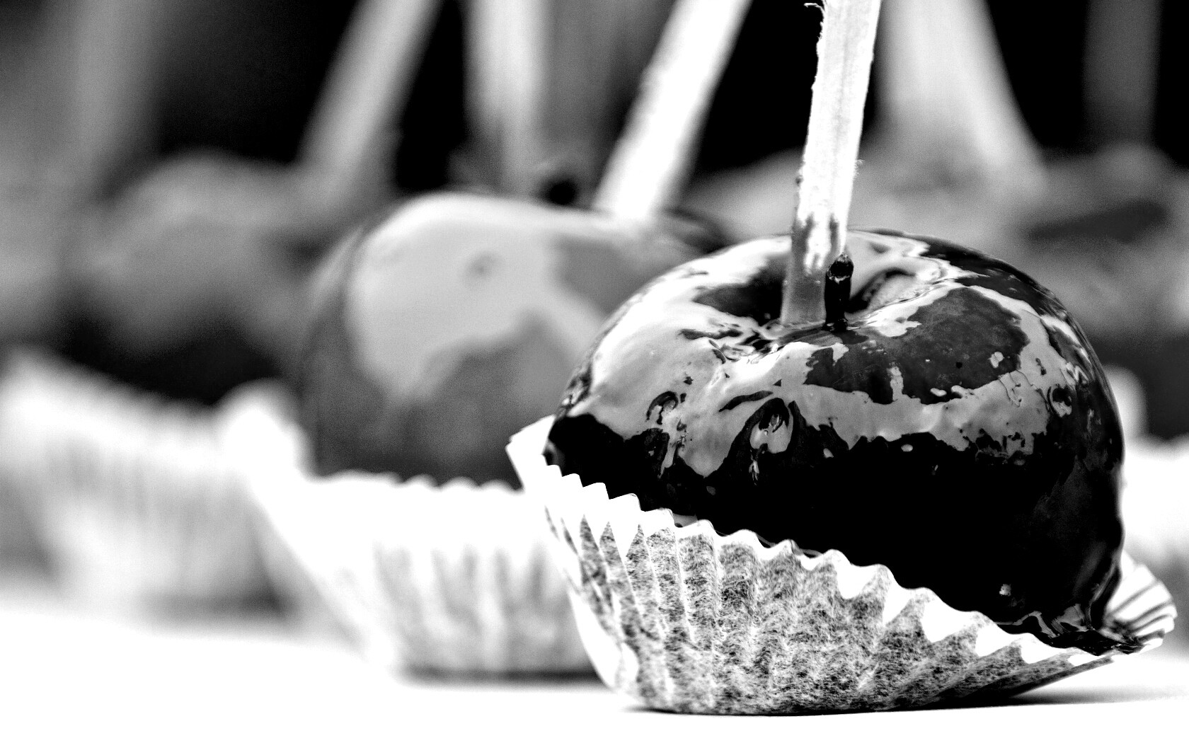 Яблочко в карамели обои