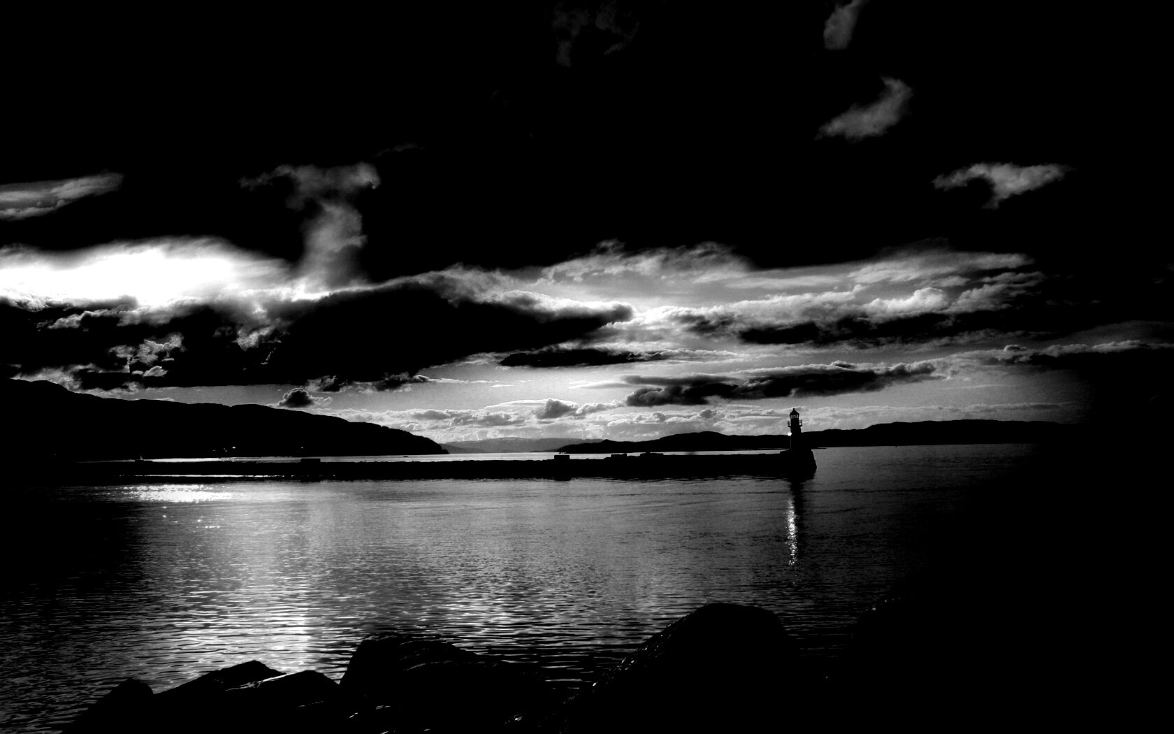 Маяк в далеке обои