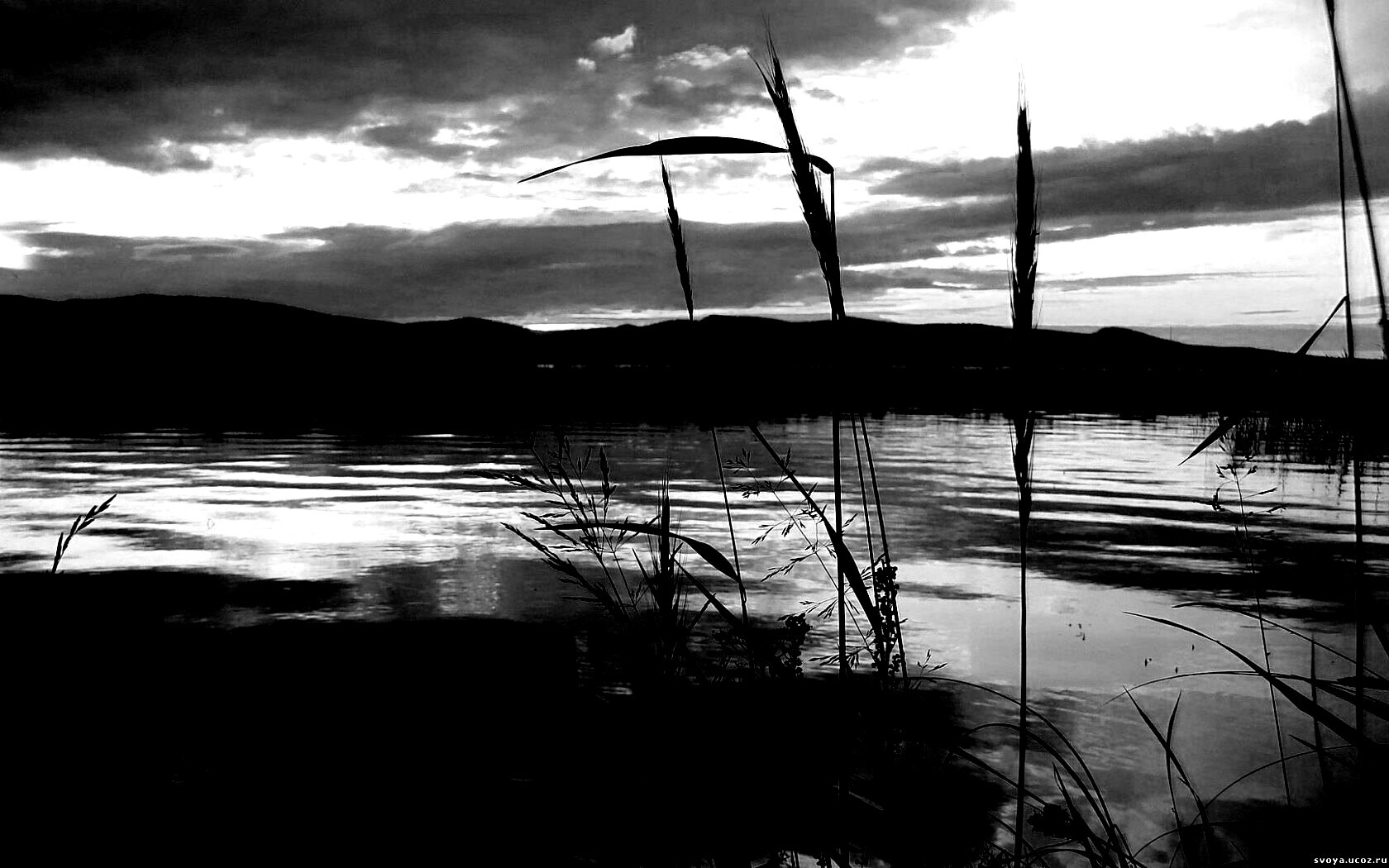 Закат на озере обои