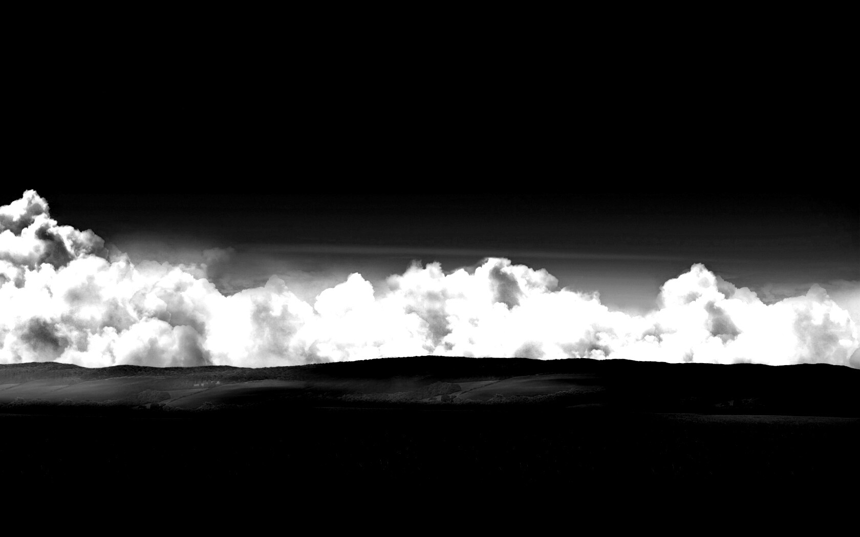 Облака у самой земли обои